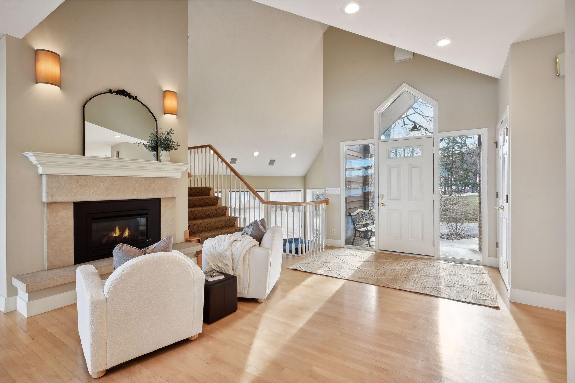 5940 Hardscrabble Circle