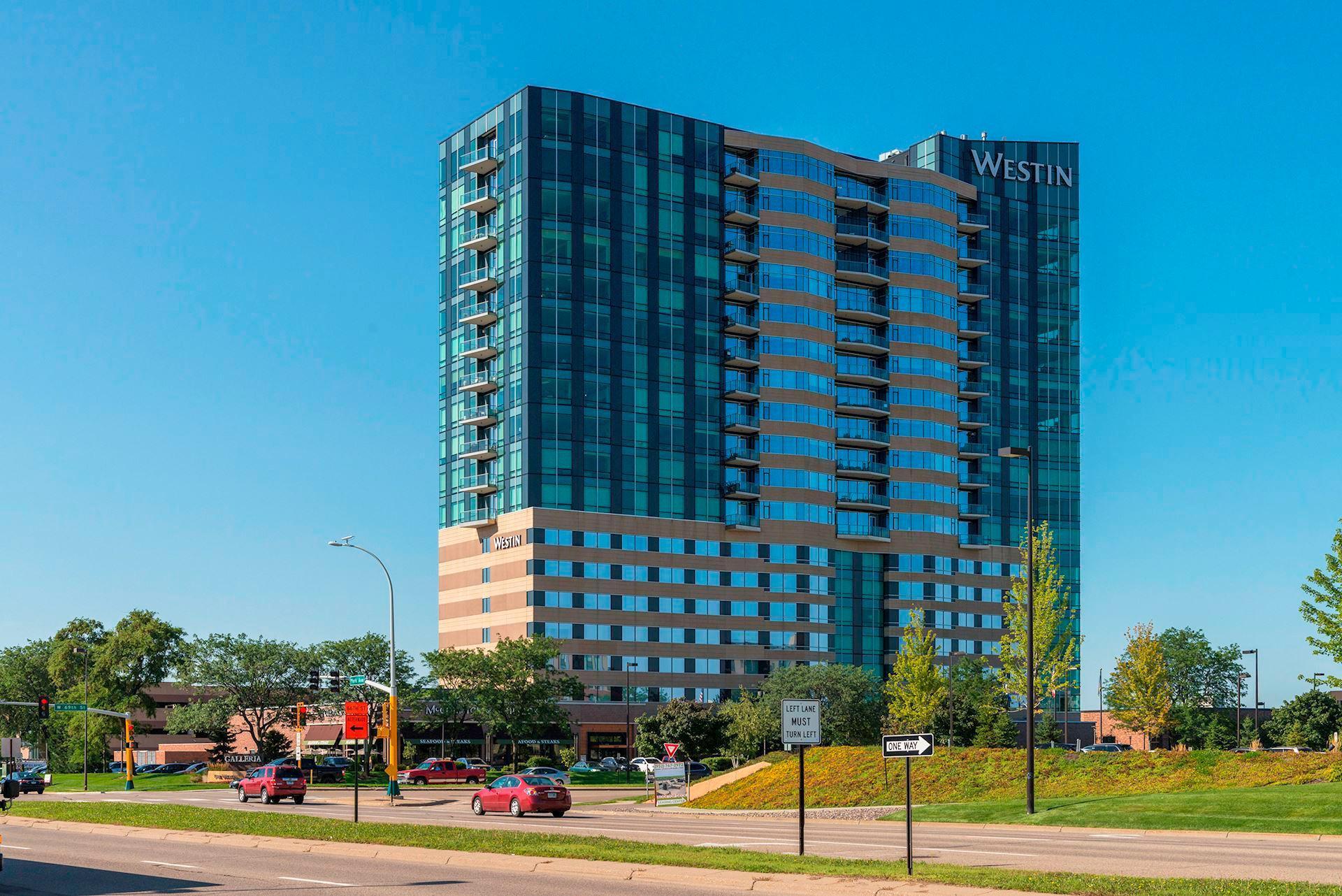 3209 Galleria Unit: 904