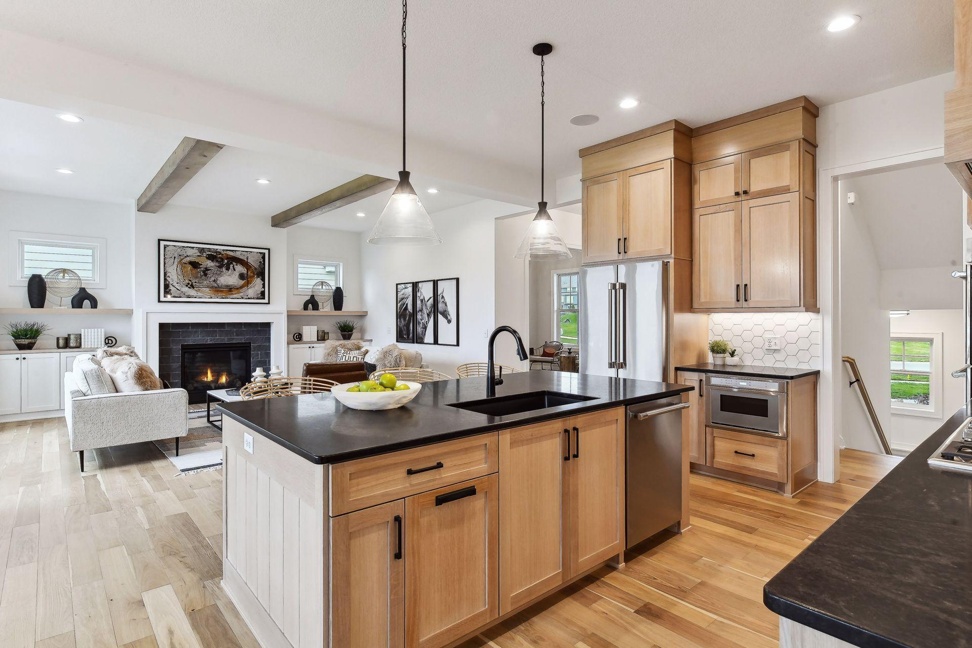 6303 Blackoaks Lane N