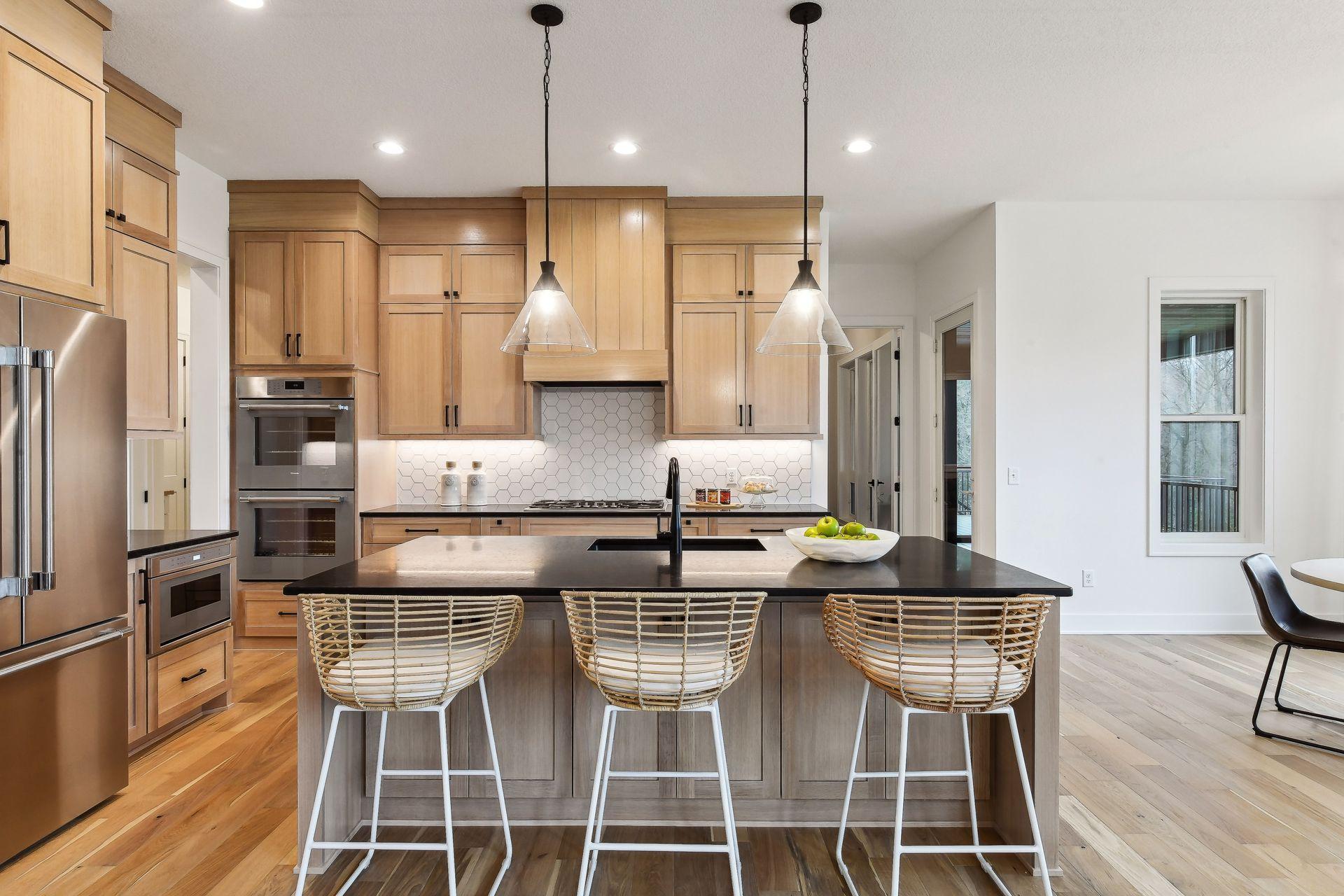 6303 Blackoaks Lane N