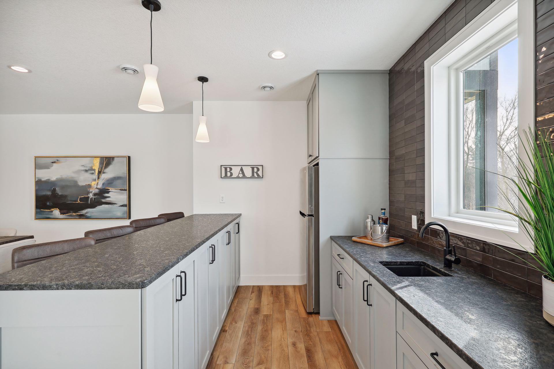 6303 Blackoaks Lane N