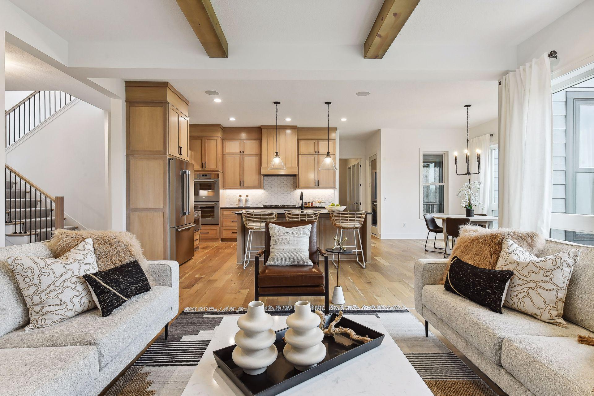 6303 Blackoaks Lane N