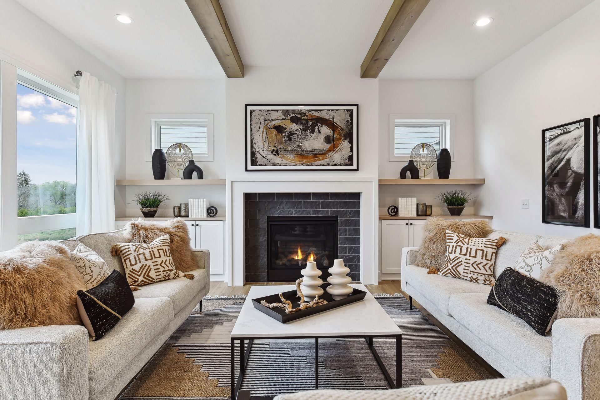 6303 Blackoaks Lane N