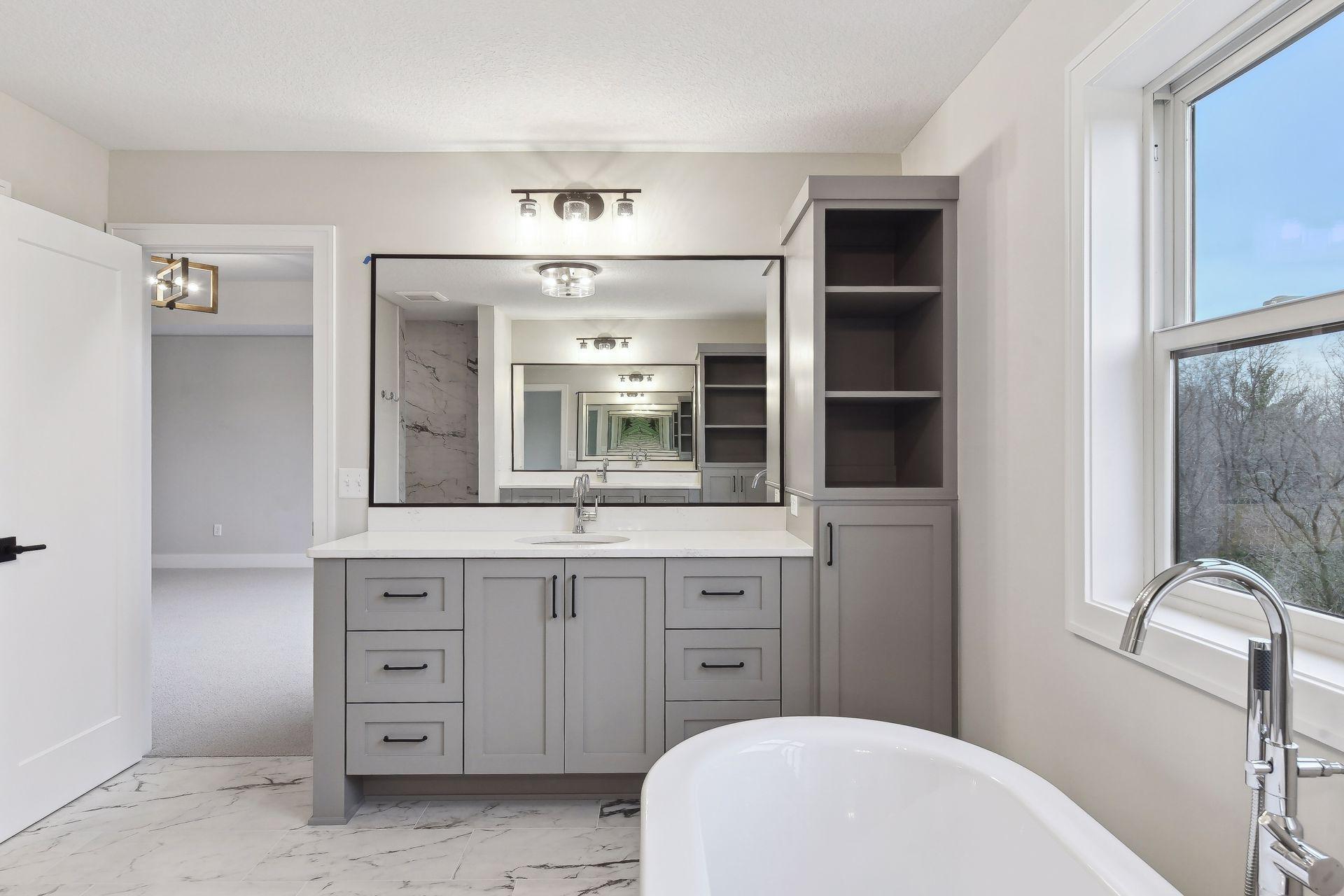 6303 Blackoaks Lane N