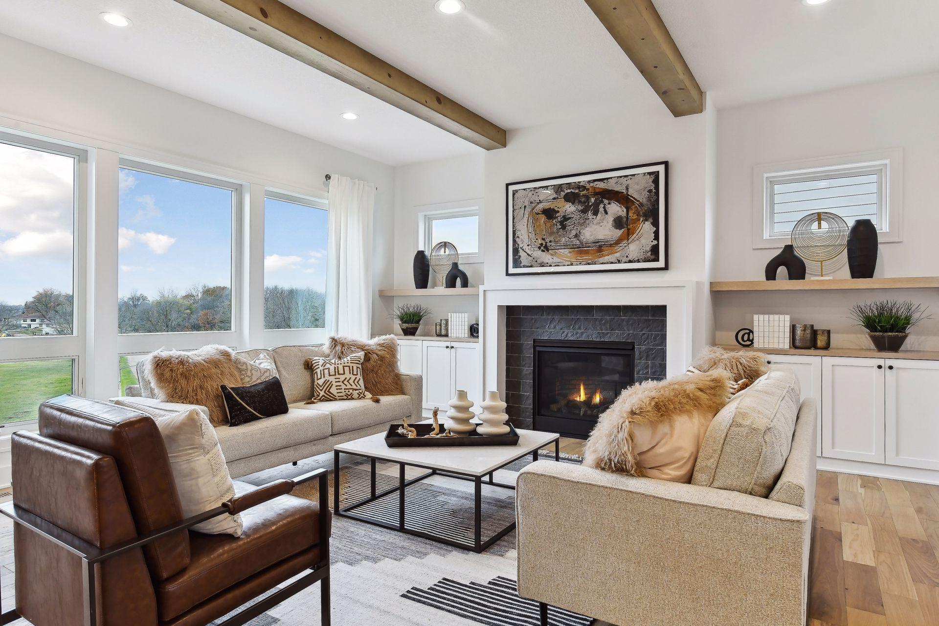 6303 Blackoaks Lane N