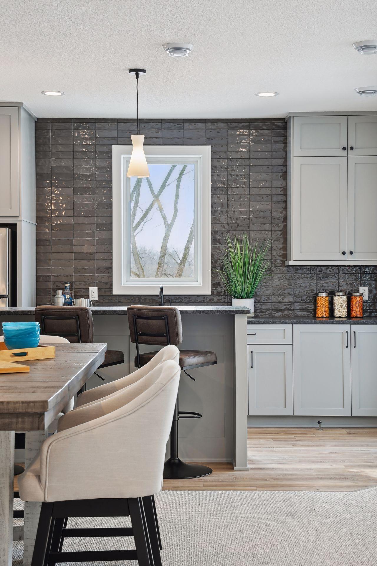 6303 Blackoaks Lane N