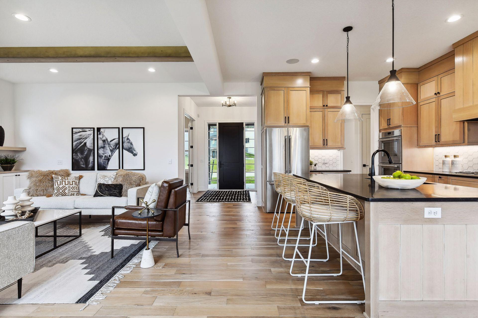 6303 Blackoaks Lane N