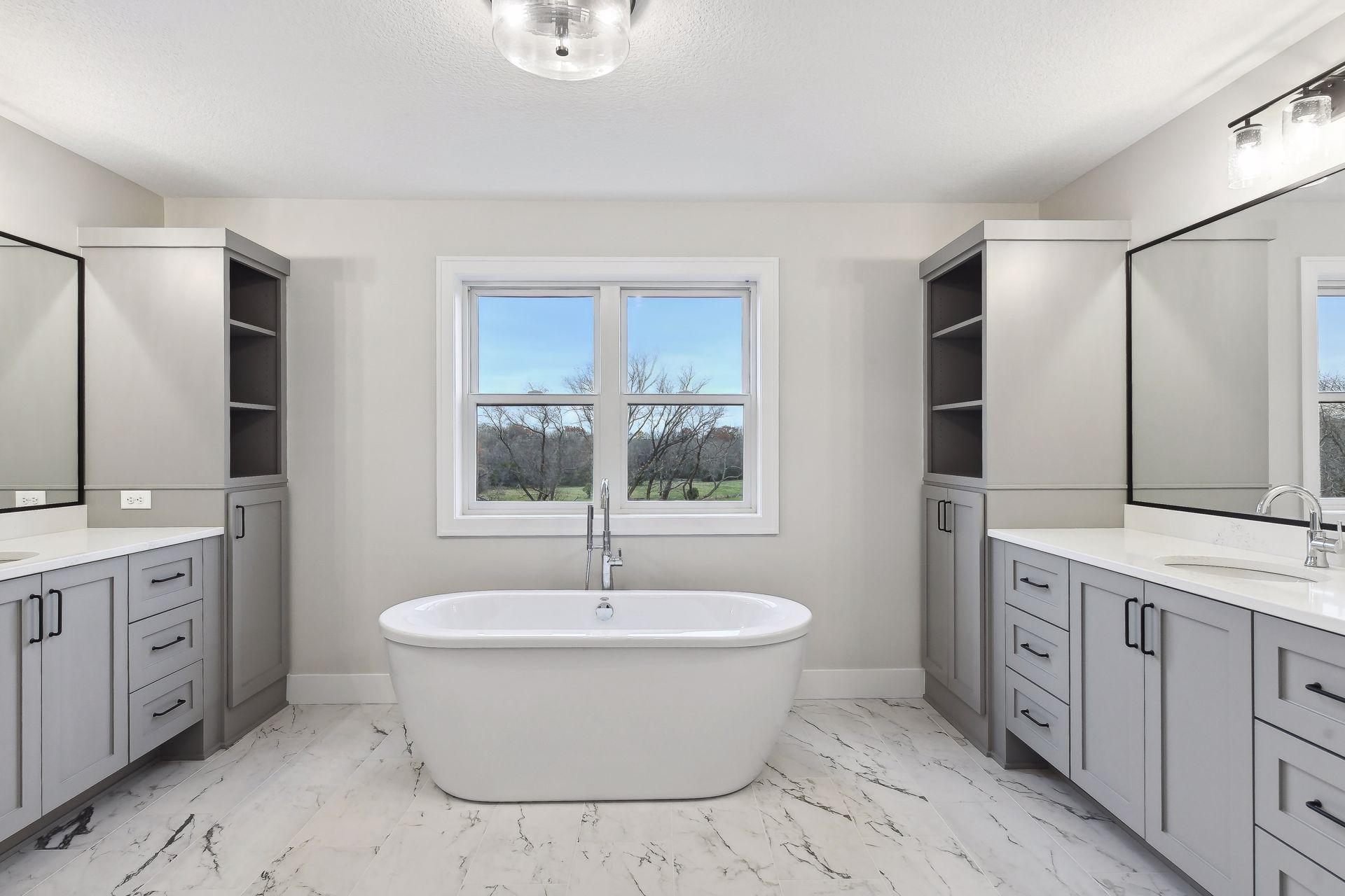 6303 Blackoaks Lane N