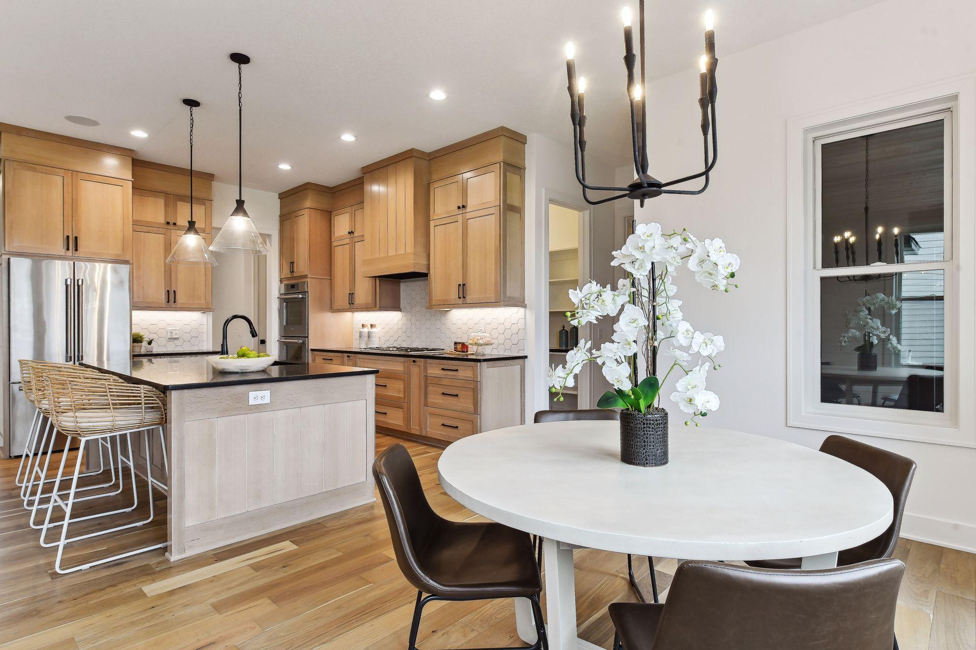 6303 Blackoaks Lane N