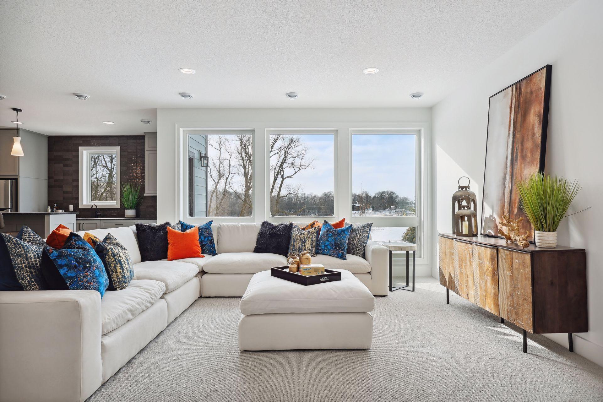 6303 Blackoaks Lane N