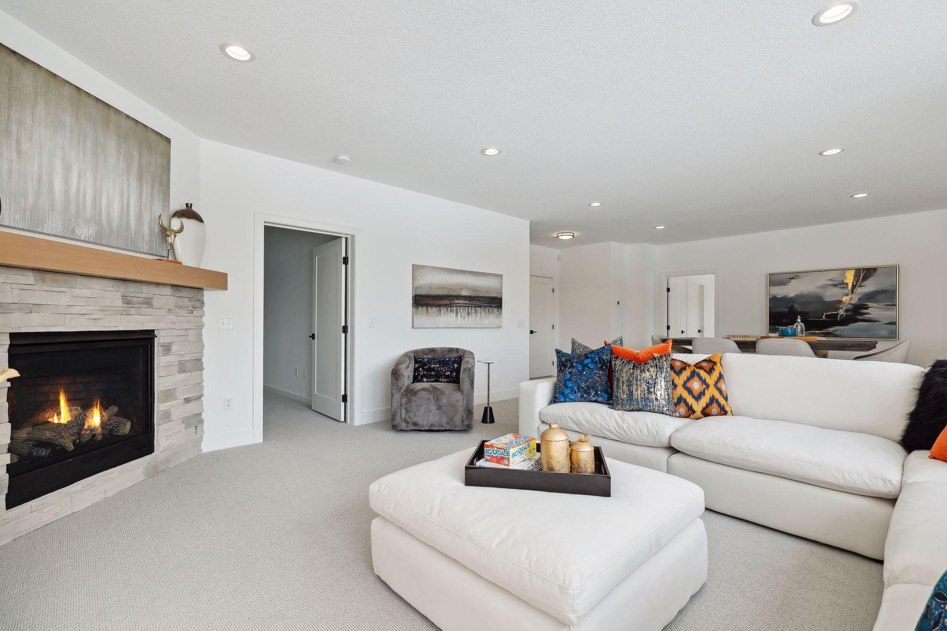 6303 Blackoaks Lane N