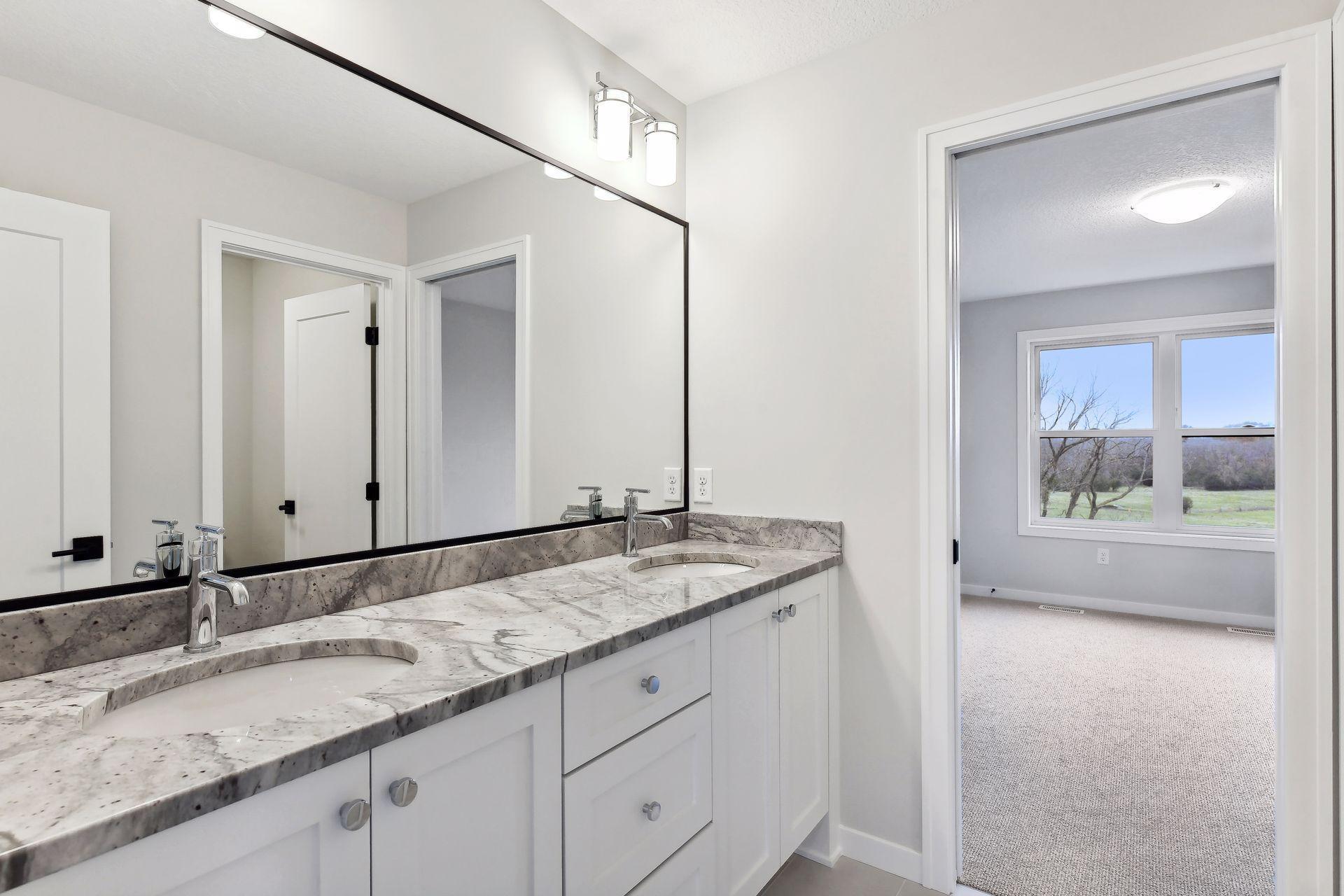 6303 Blackoaks Lane N