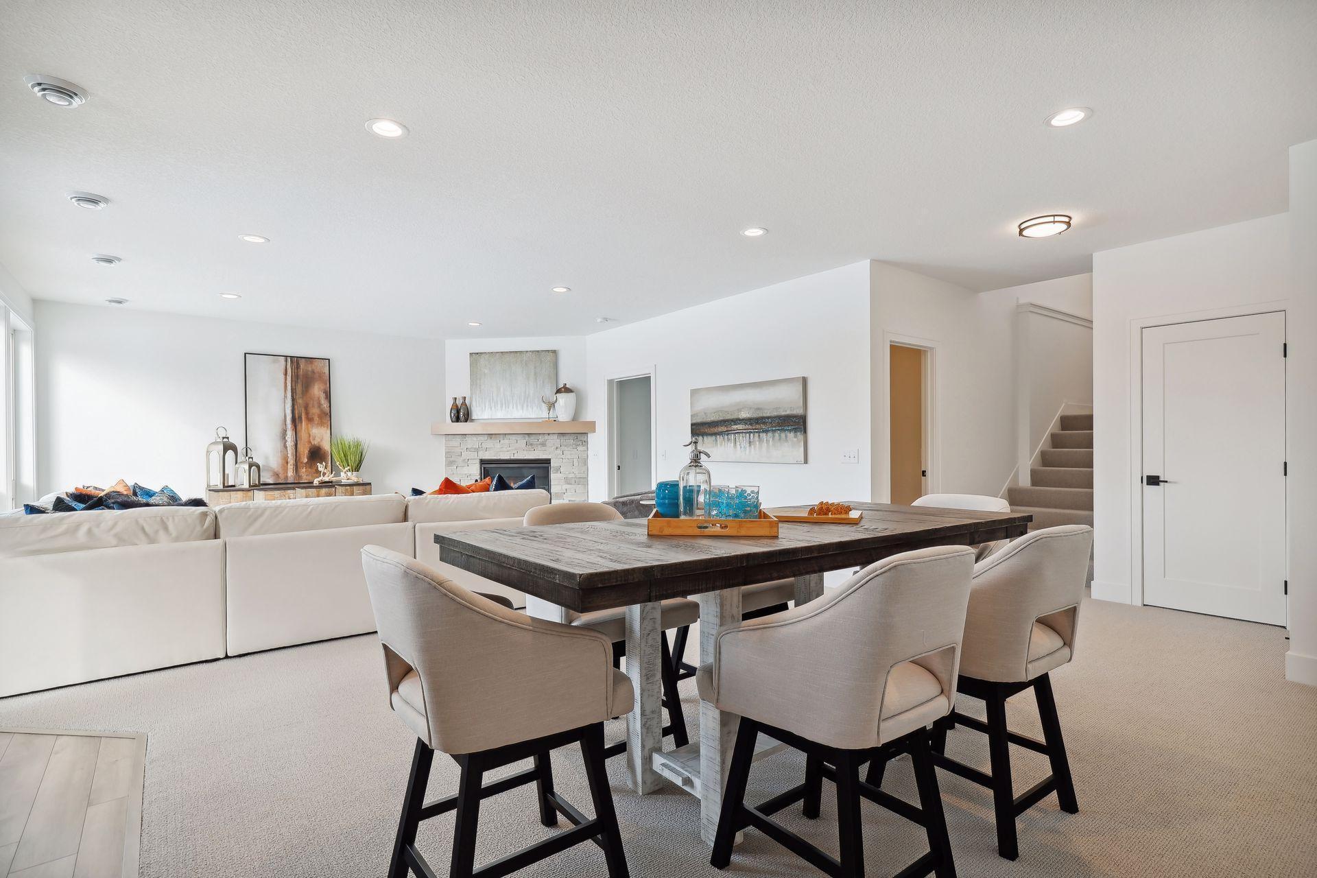 6303 Blackoaks Lane N