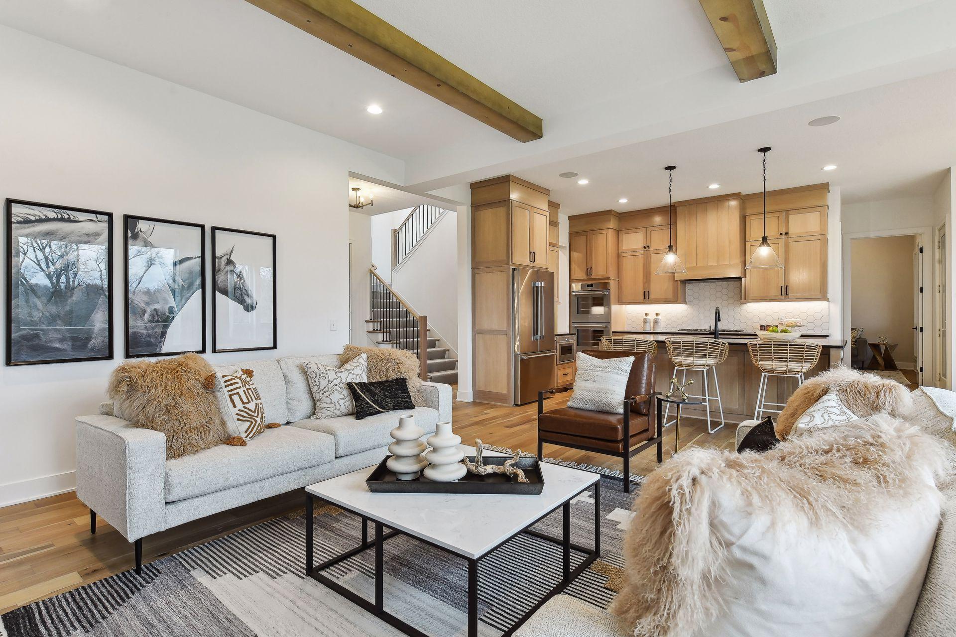 6303 Blackoaks Lane N