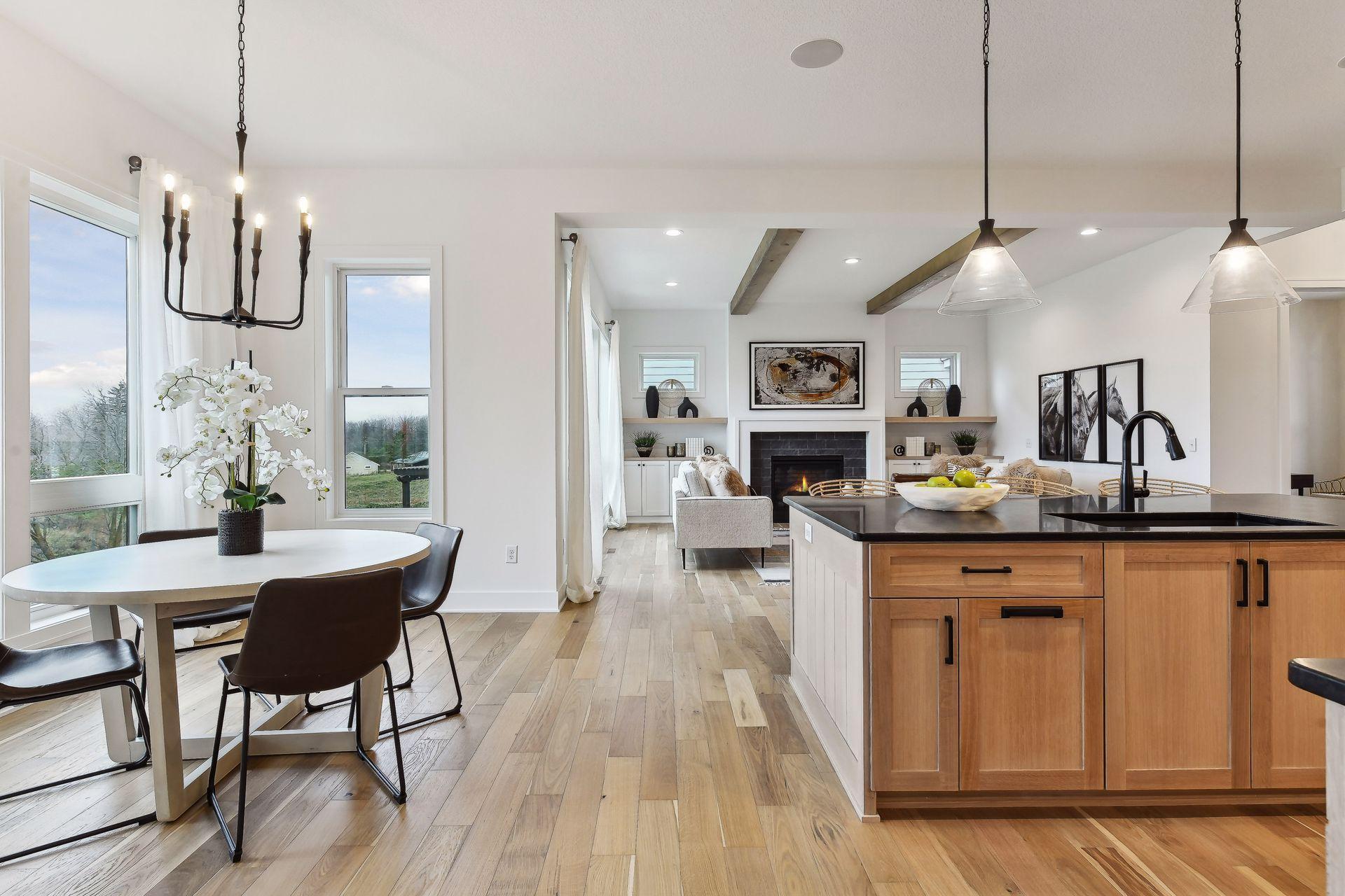 6303 Blackoaks Lane N