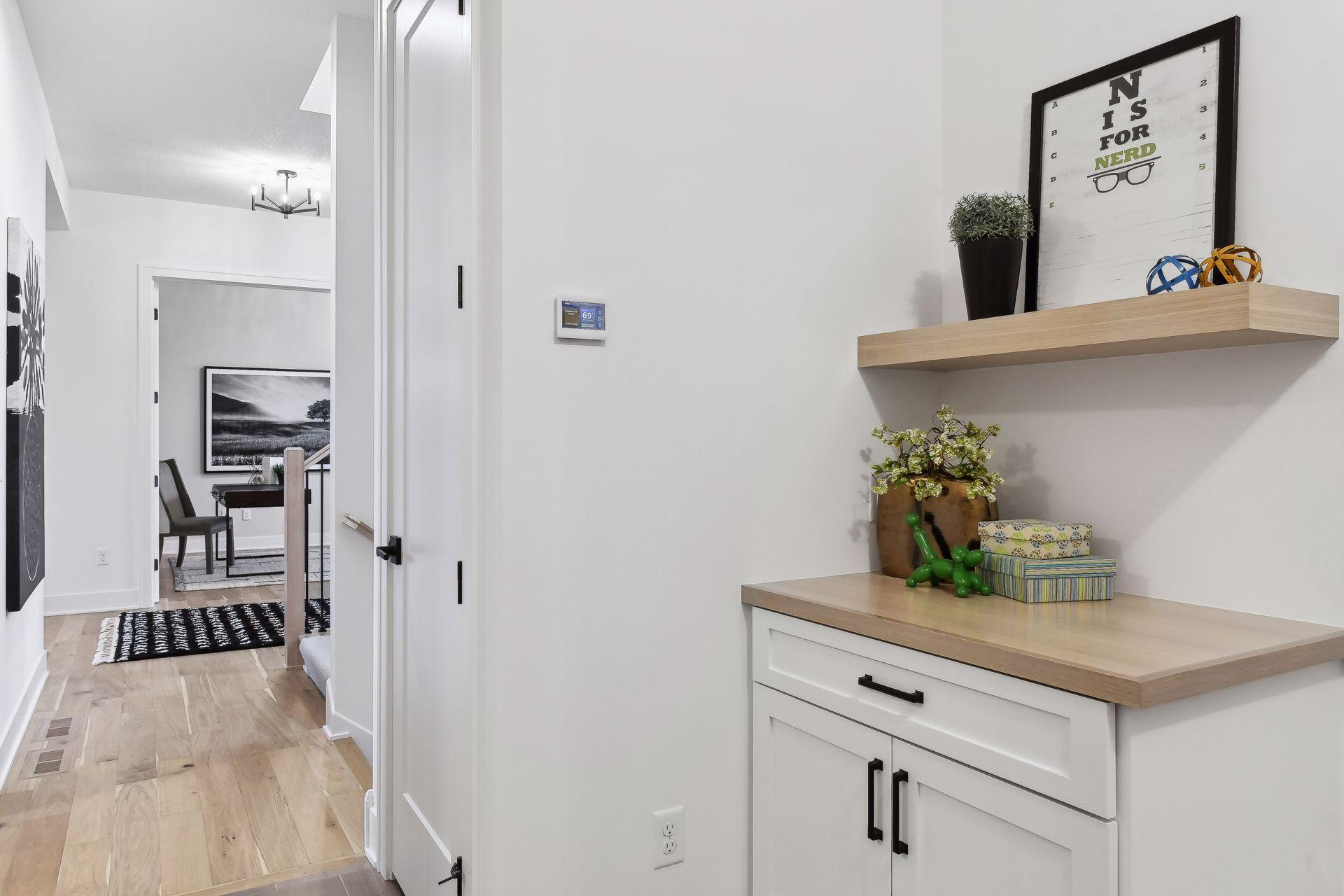 6303 Blackoaks Lane N