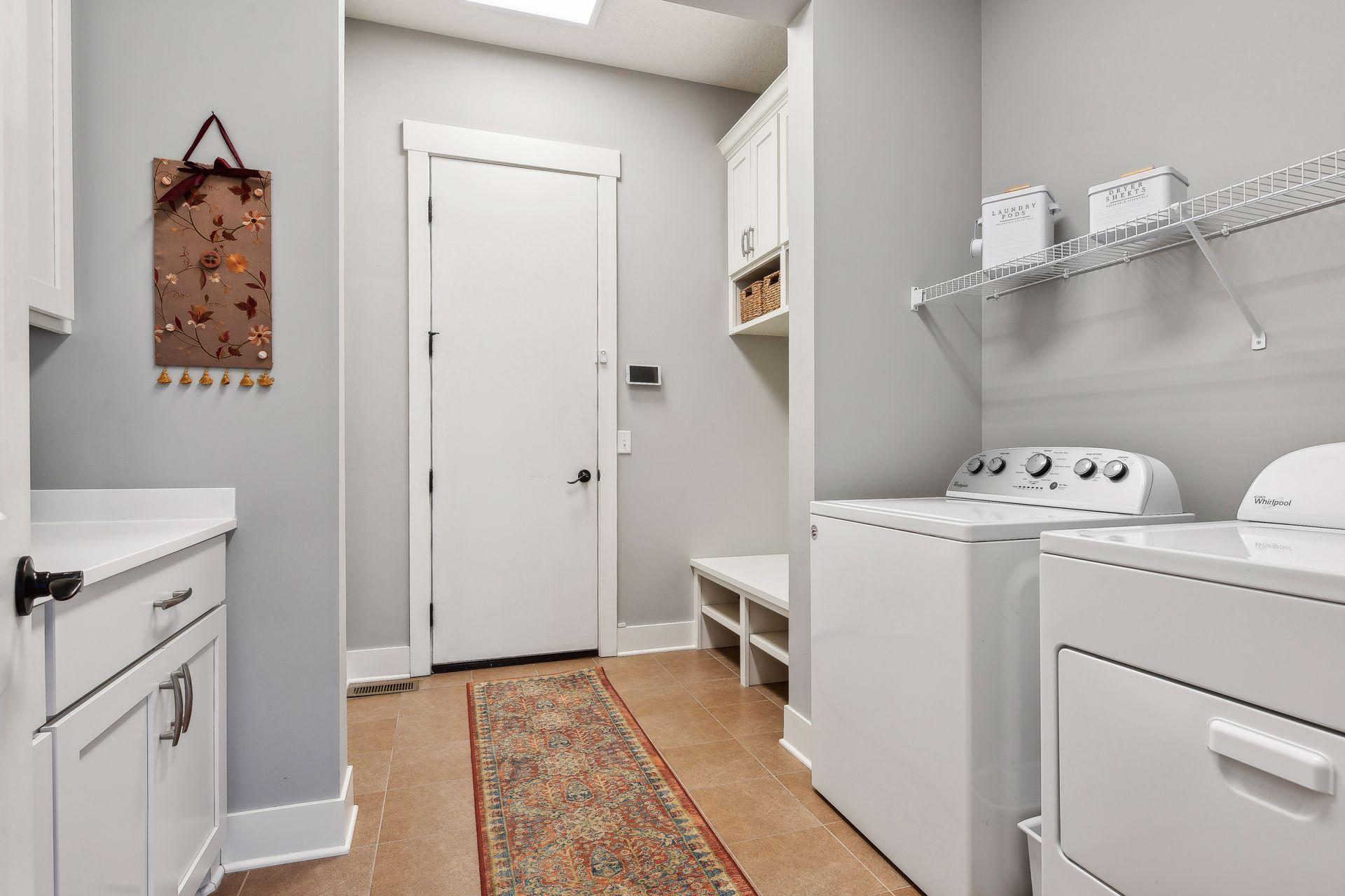 24420 Niblick Alcove