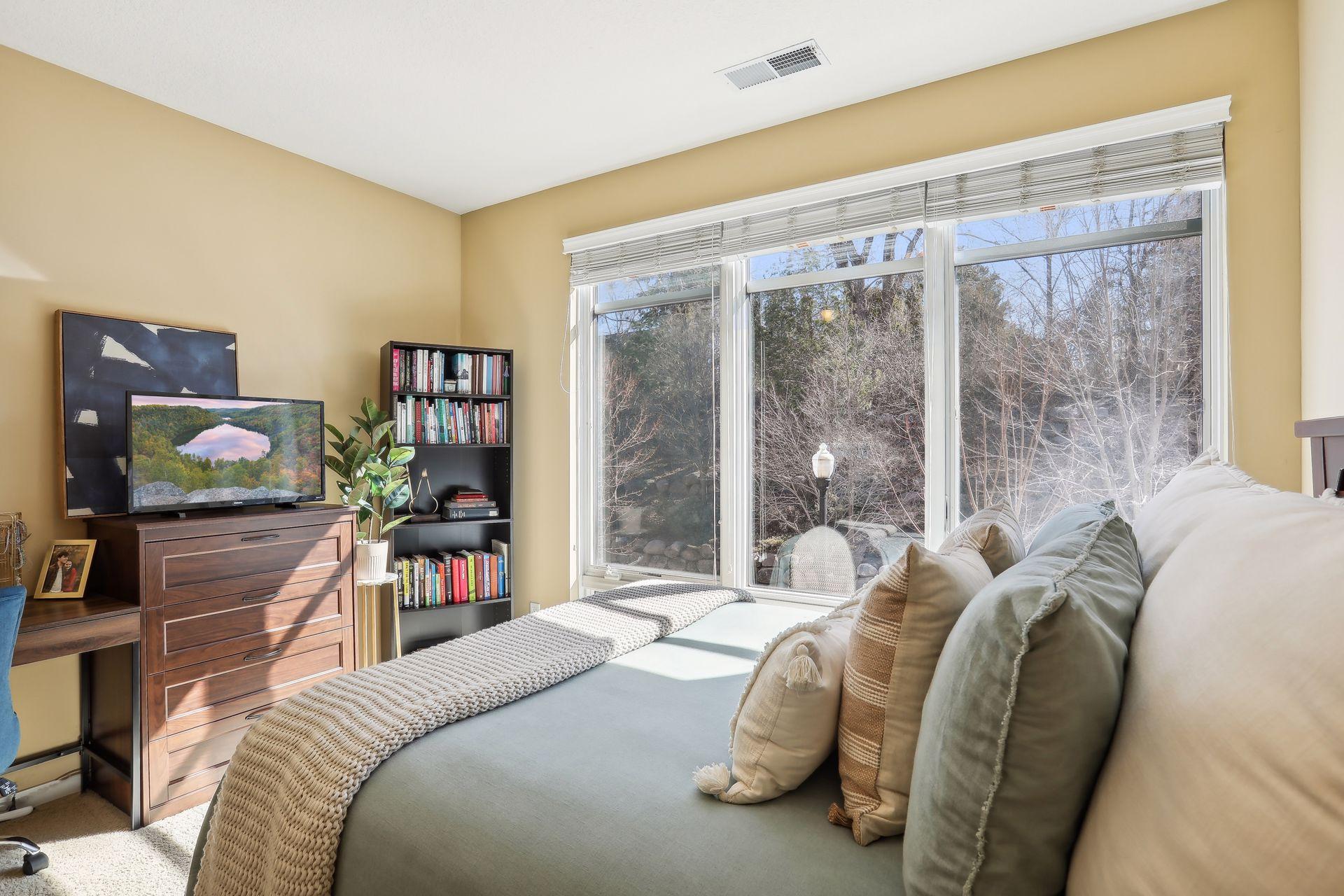 1070 Grandview Court NE Unit: 311