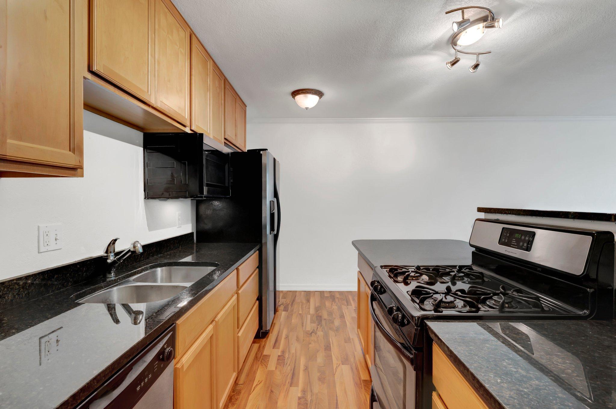 3120 Hennepin Avenue Unit: 207