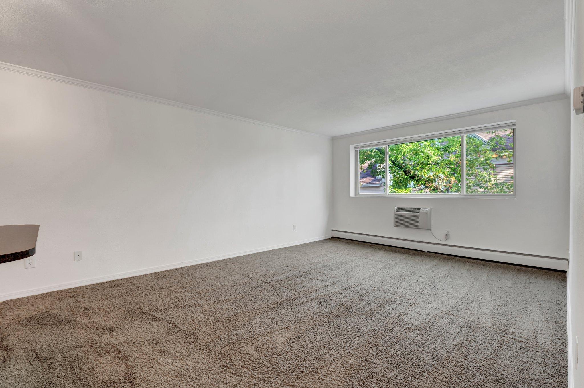 3120 Hennepin Avenue Unit: 207