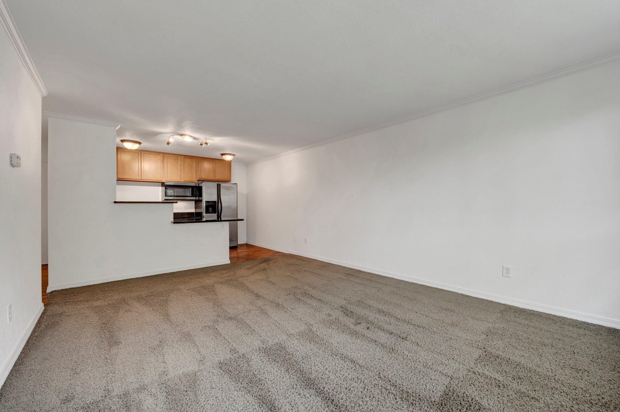 3120 Hennepin Avenue Unit: 207