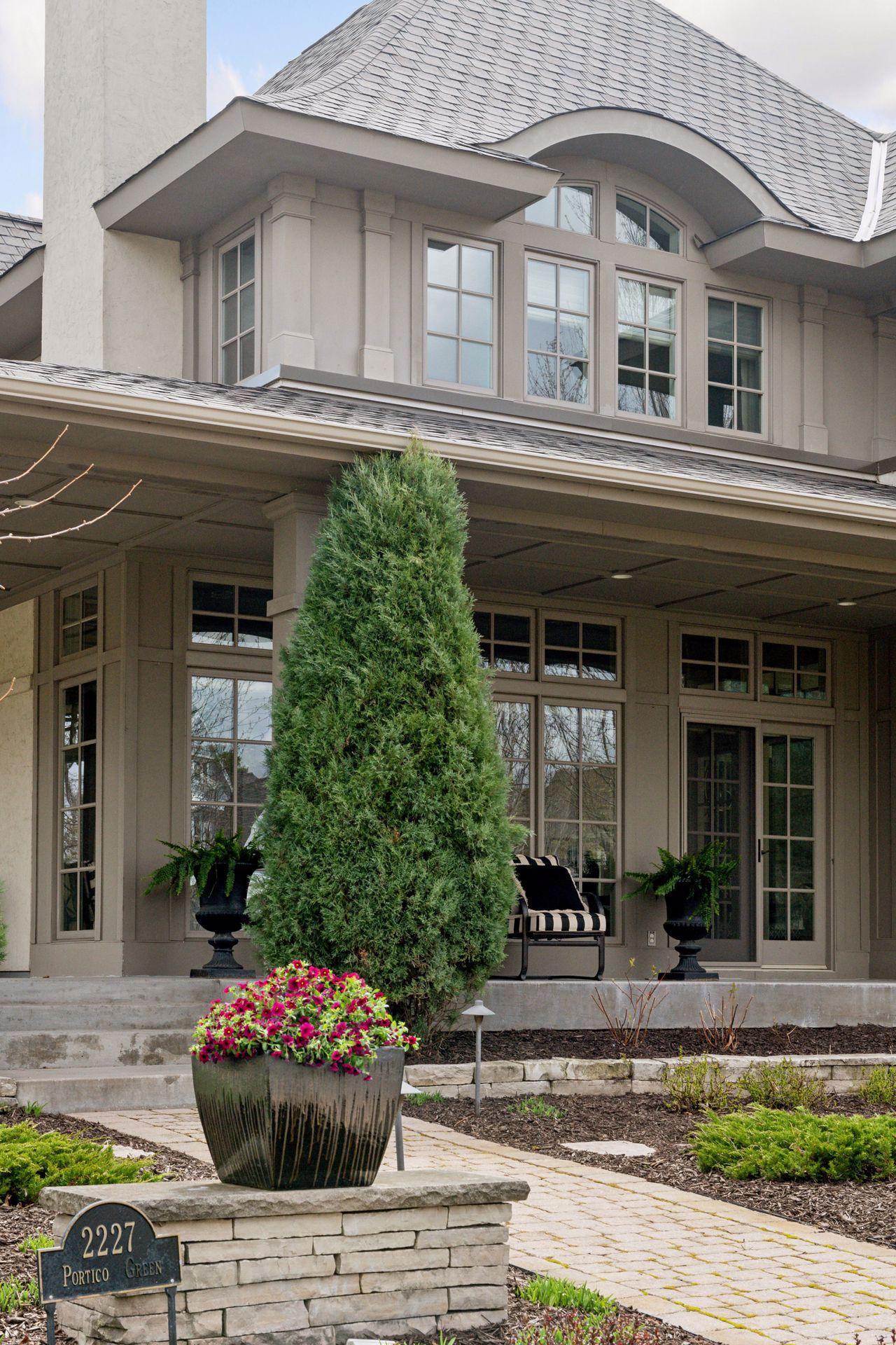 2227 Portico Green