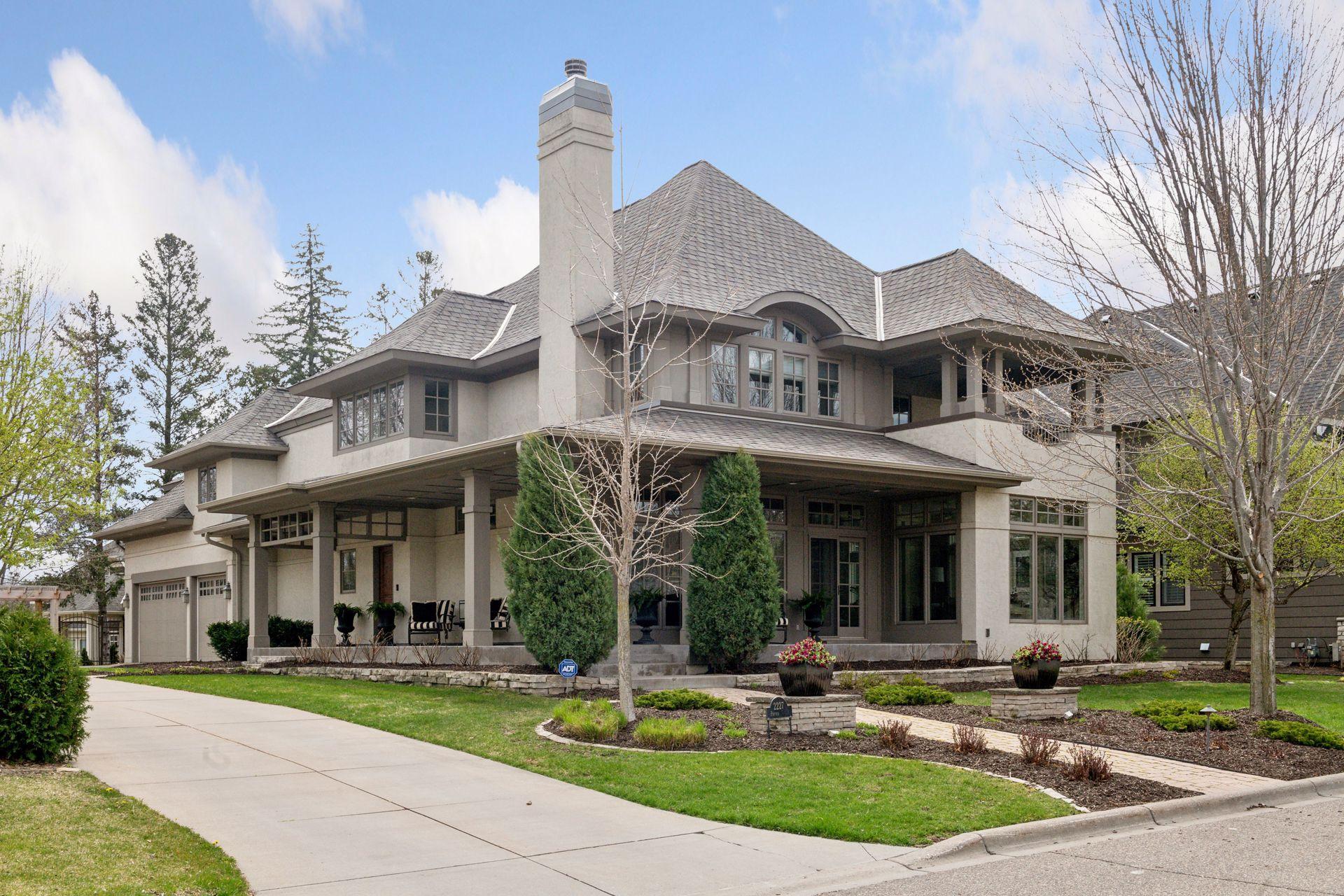 2227 Portico Green