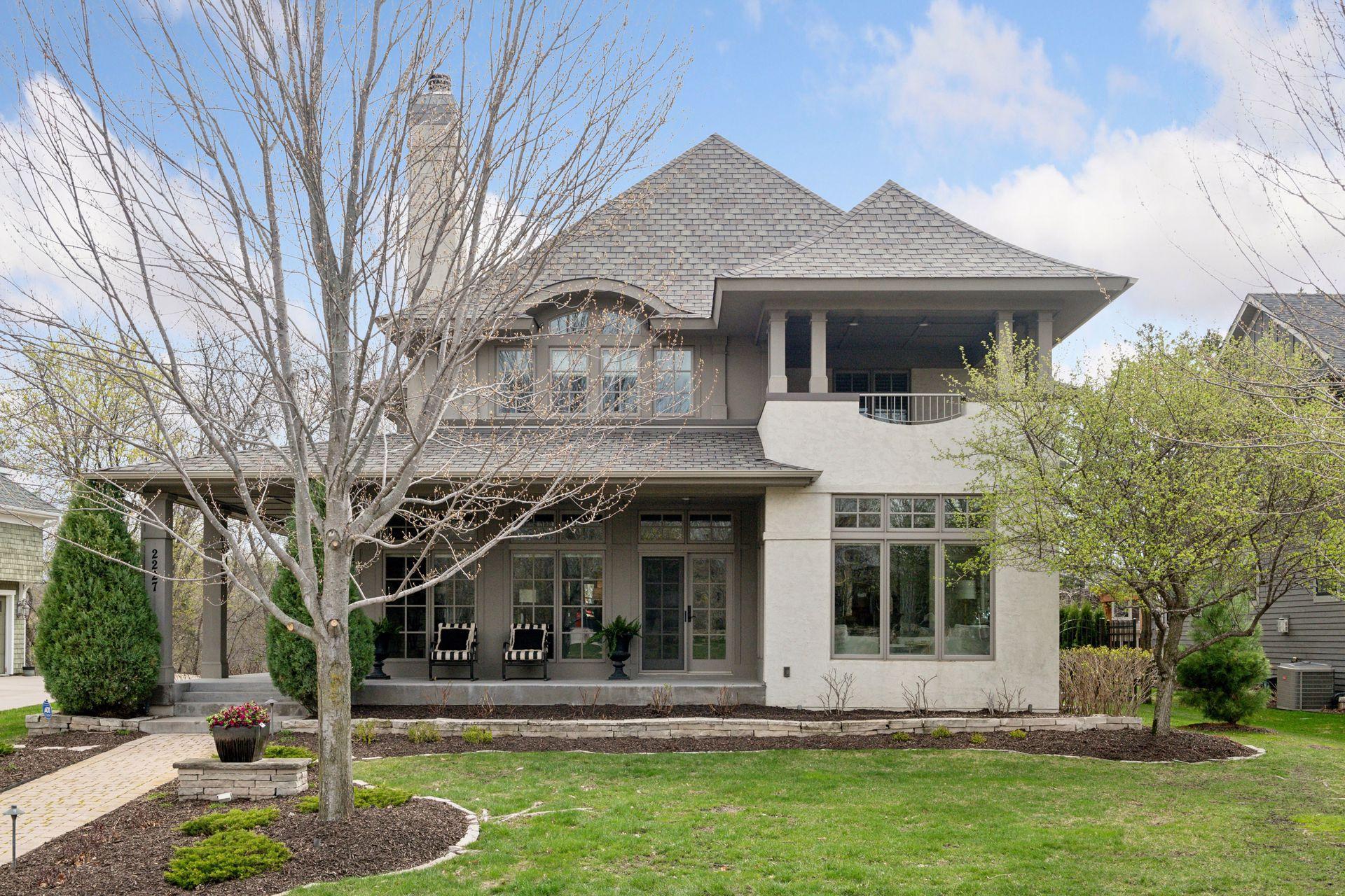 2227 Portico Green