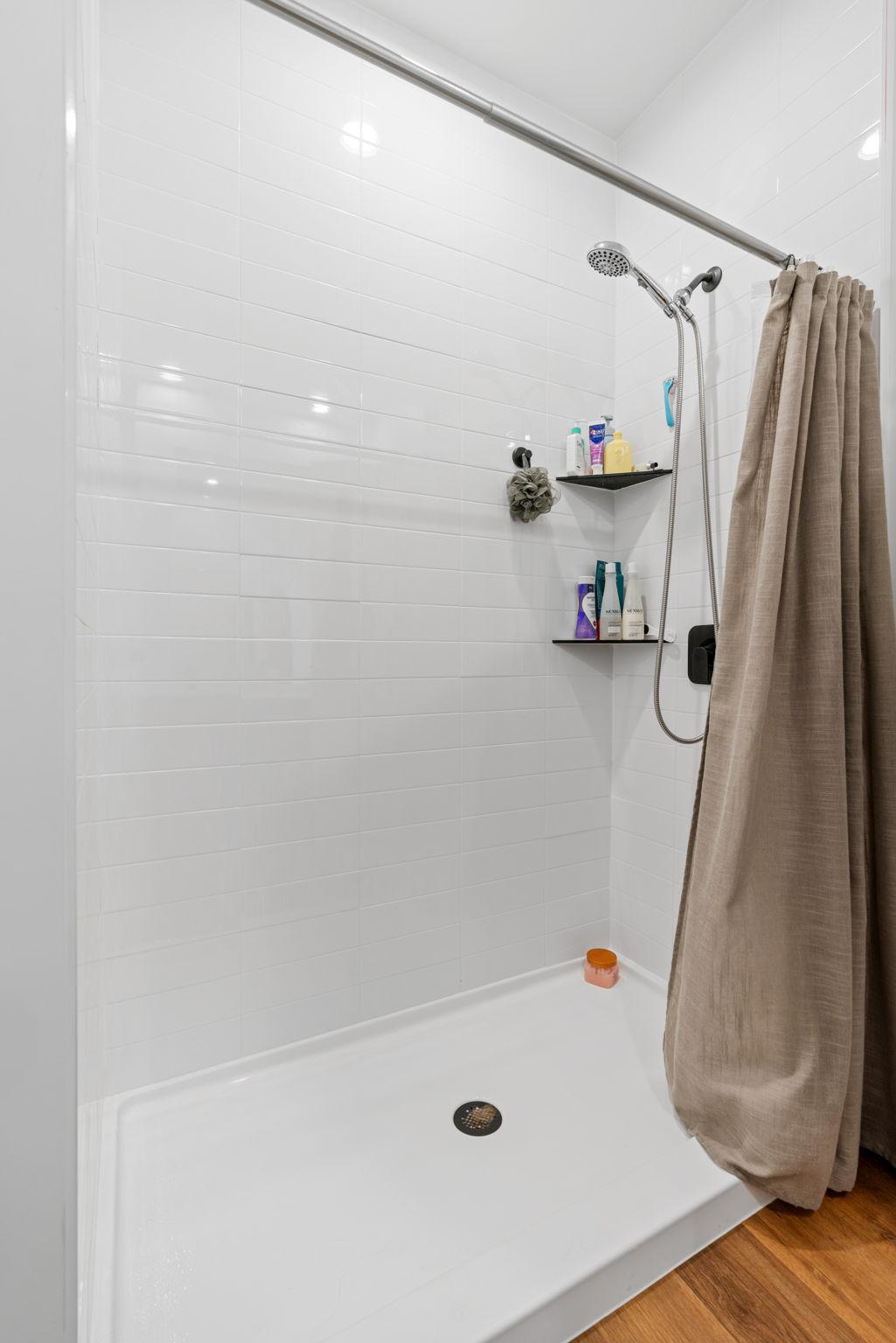 636 22nd Avenue NE Unit: 6