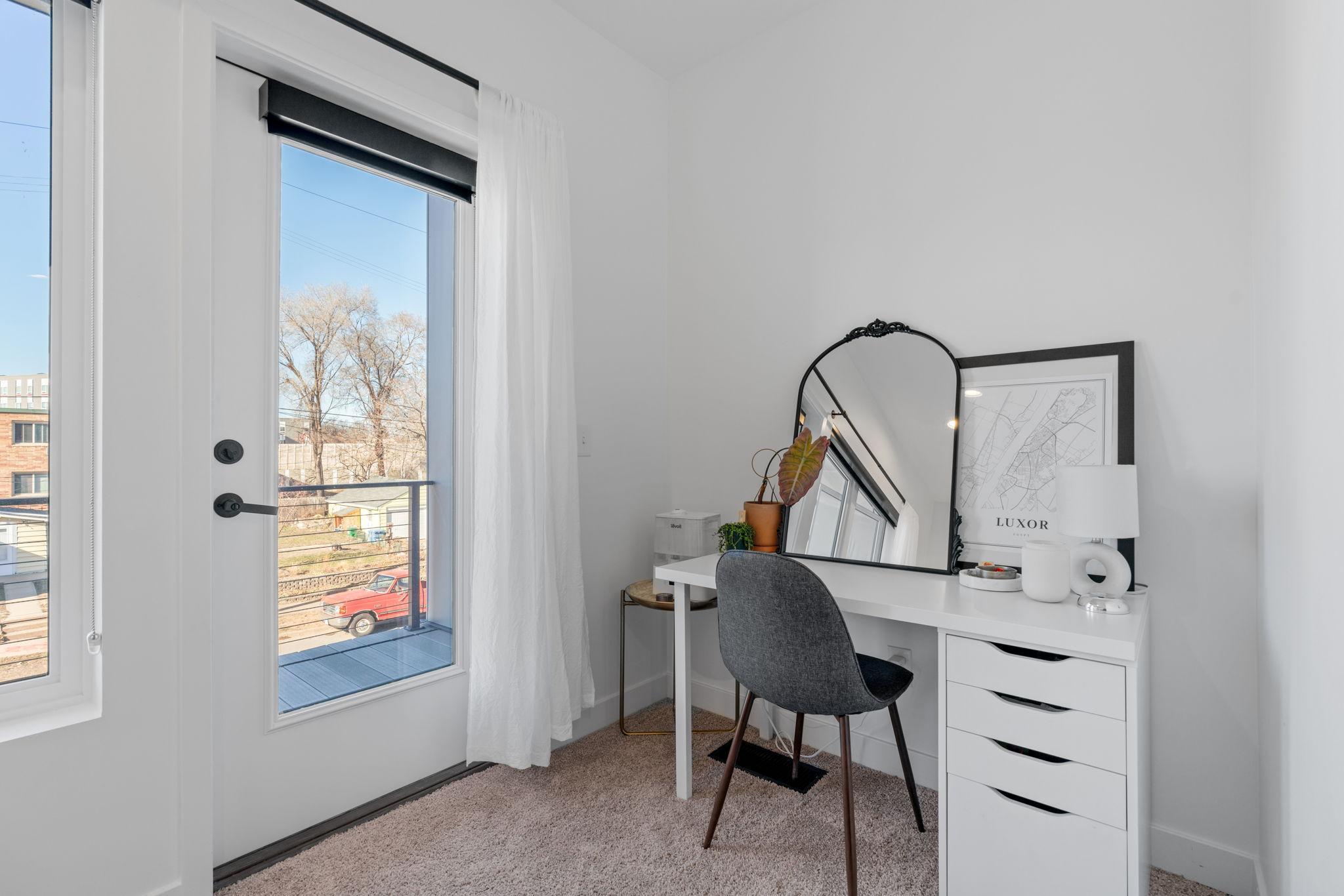 636 22nd Avenue NE Unit: 7