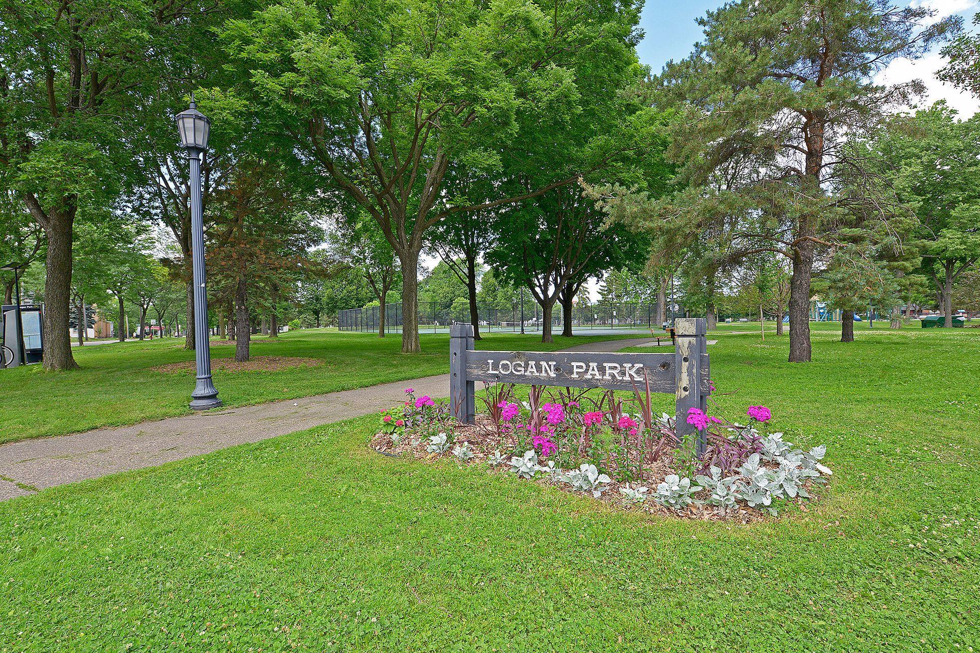 636 22nd Avenue NE Unit: 7