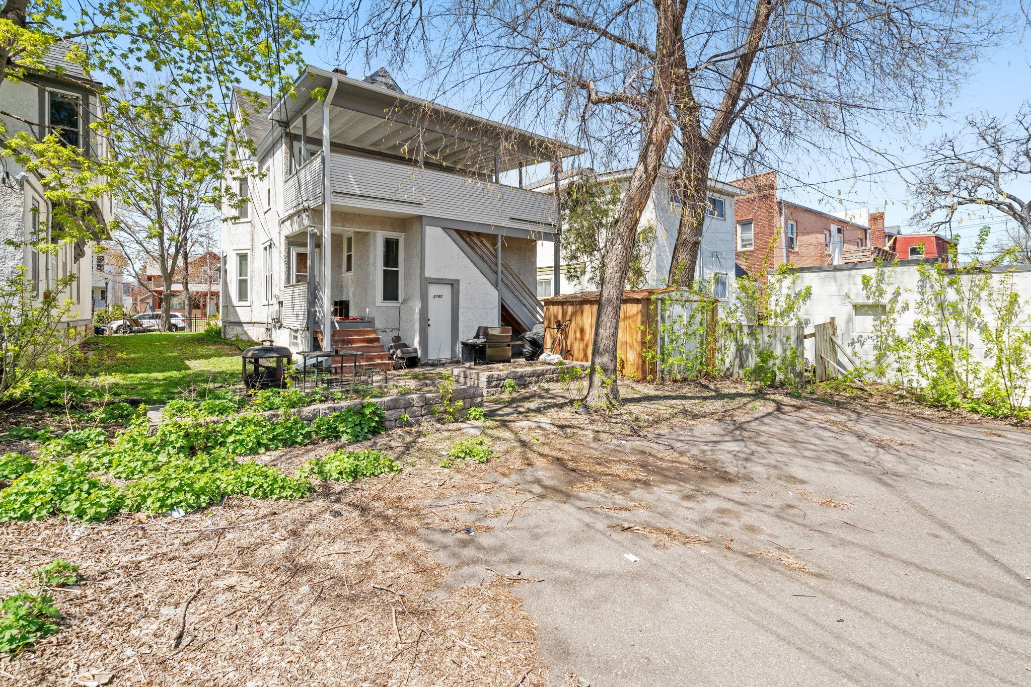 2745 Aldrich Avenue S
