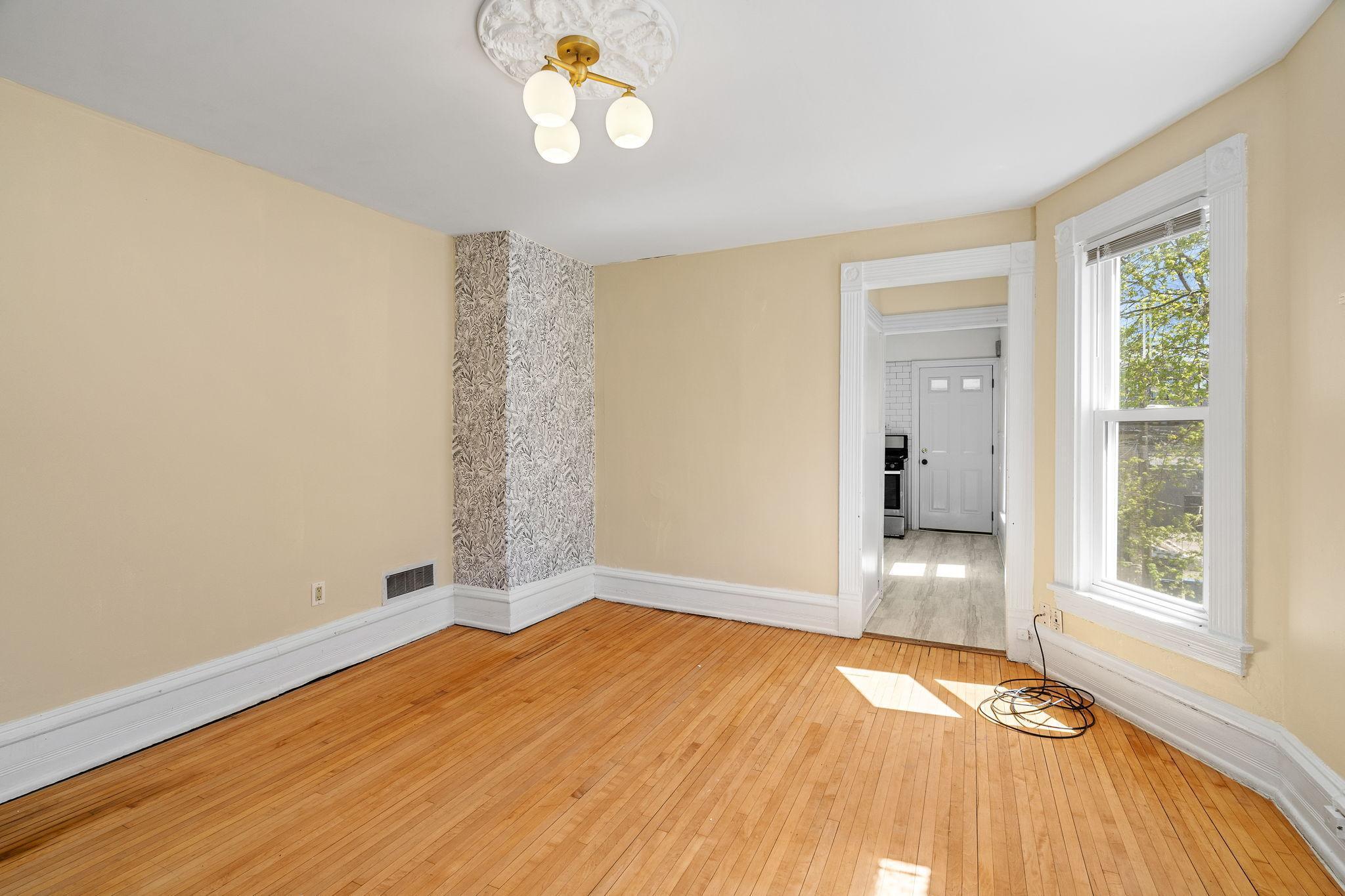 2745 Aldrich Avenue S