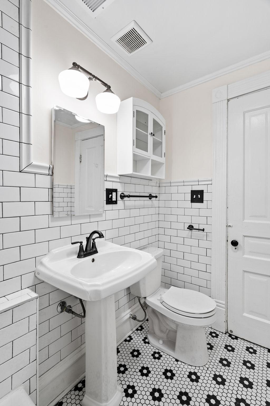 2745 Aldrich Avenue S