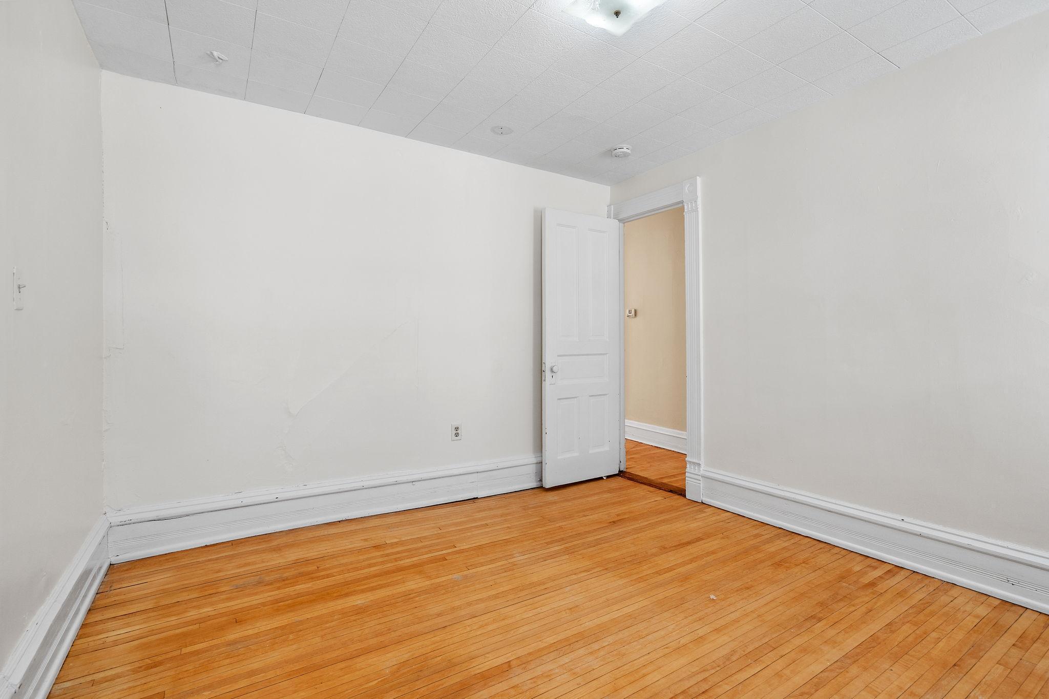 2745 Aldrich Avenue S