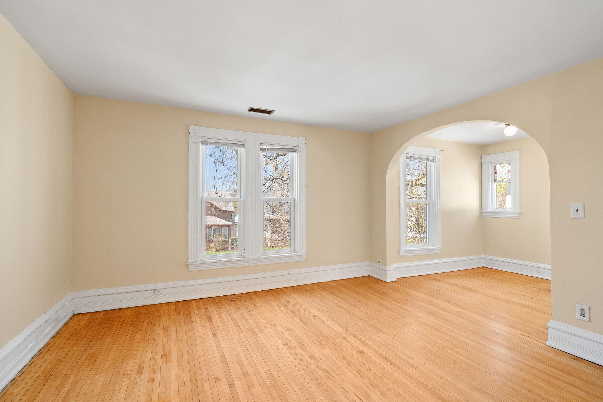 2745 Aldrich Avenue S