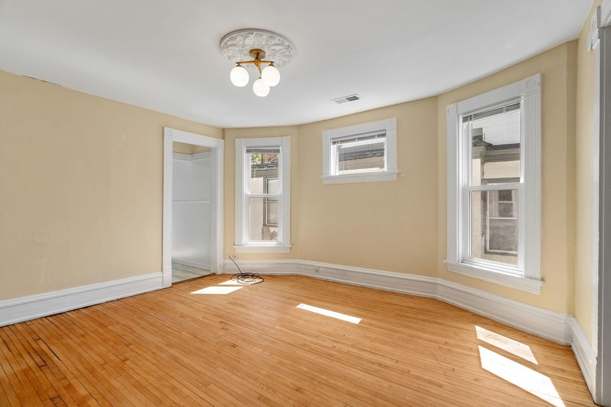 2745 Aldrich Avenue S