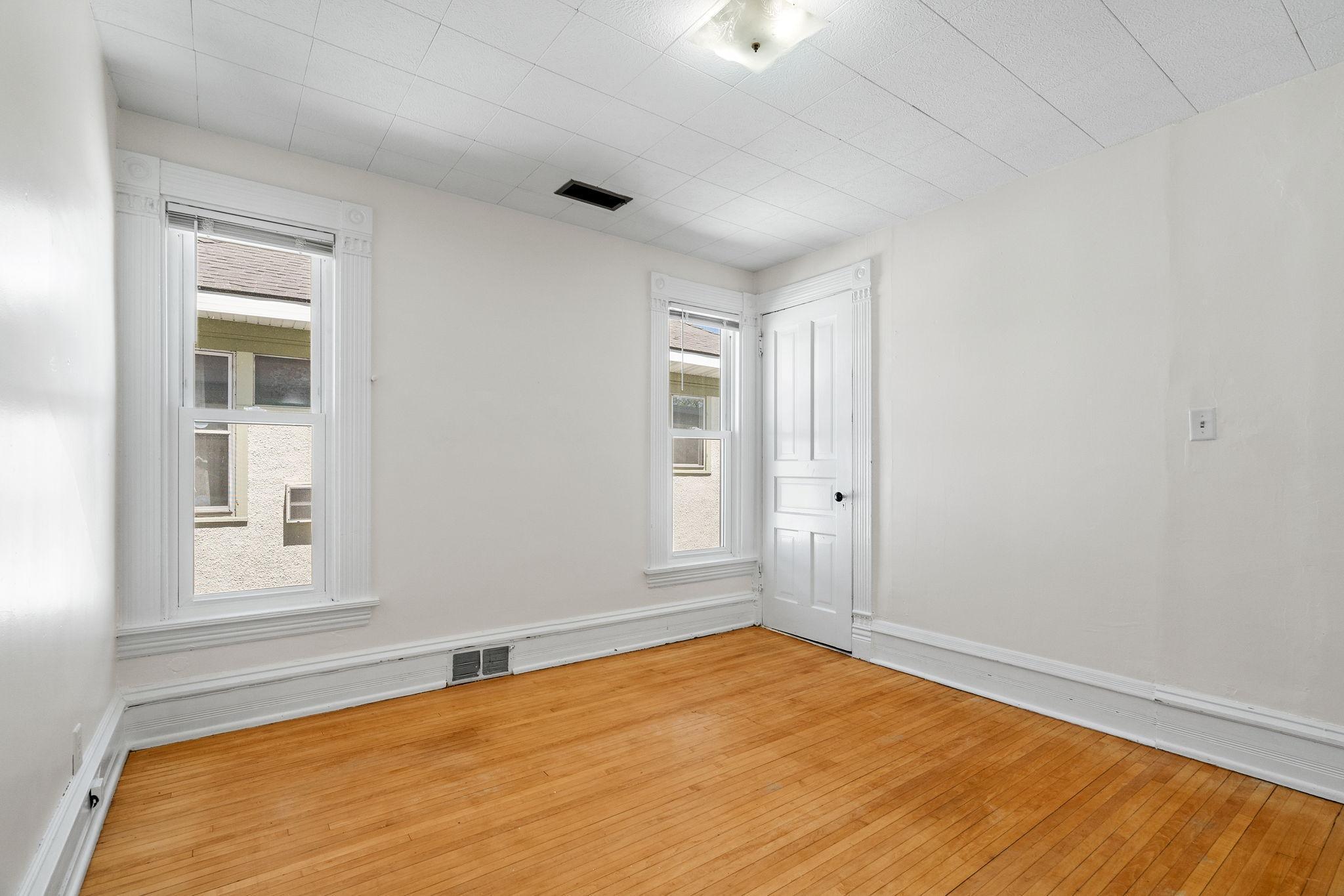 2745 Aldrich Avenue S