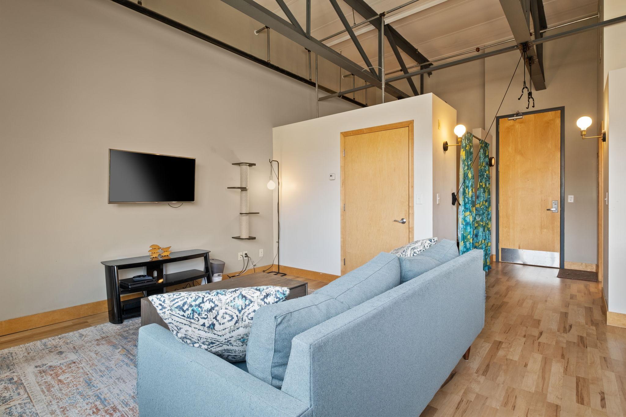 111 E Franklin Avenue Unit: 304