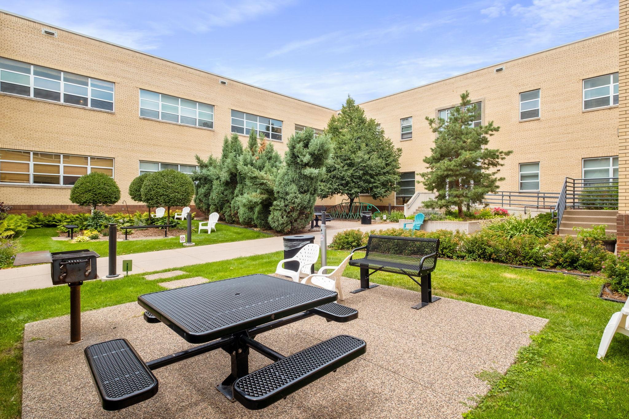 111 E Franklin Avenue Unit: 304