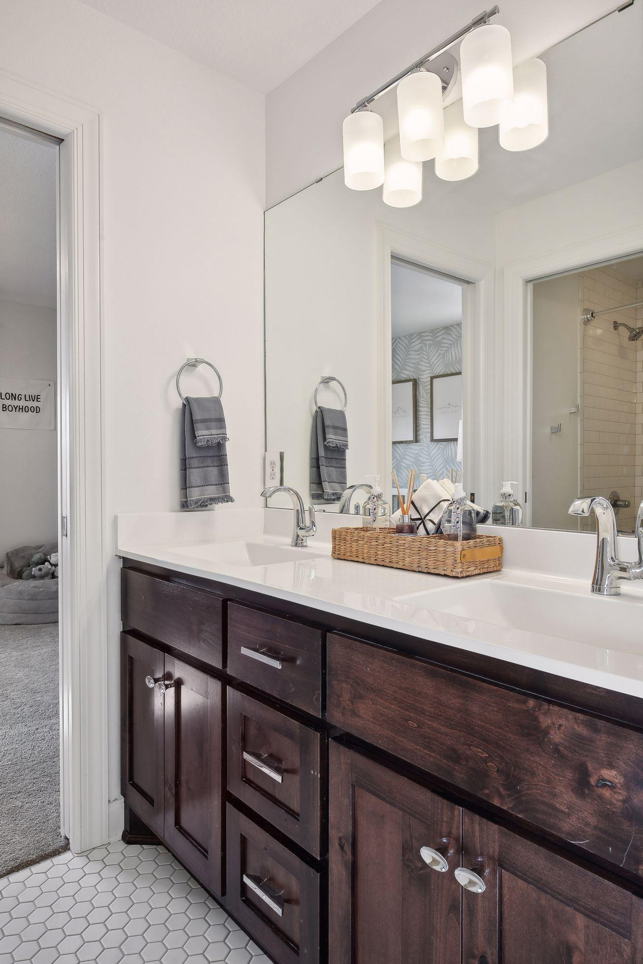 4489 Bluebell Trail S