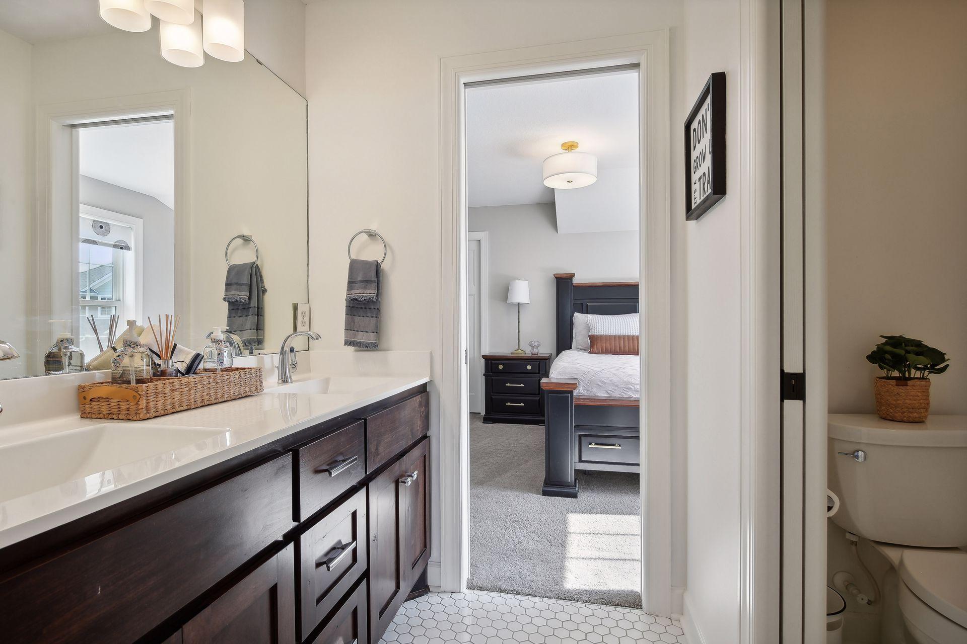 4489 Bluebell Trail S