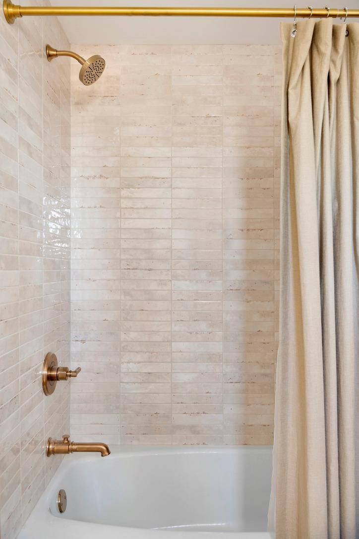 1418 Mount Curve Avenue