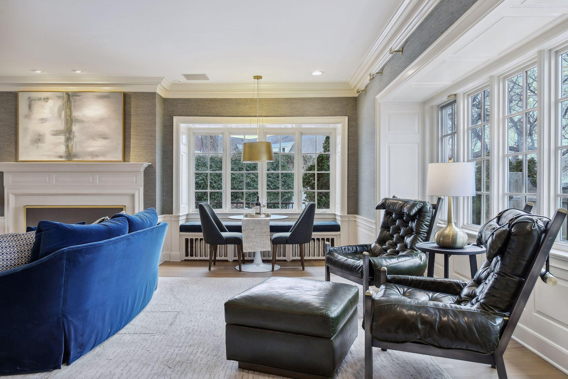 1418 Mount Curve Avenue