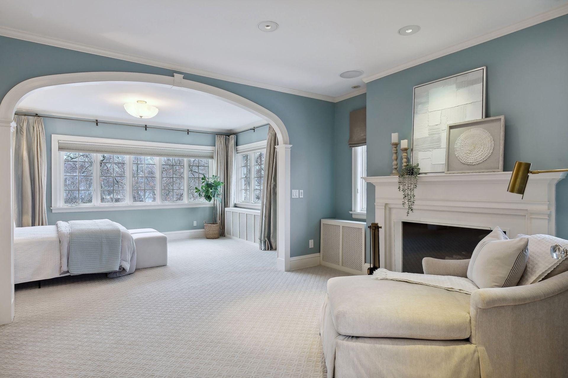 1418 Mount Curve Avenue