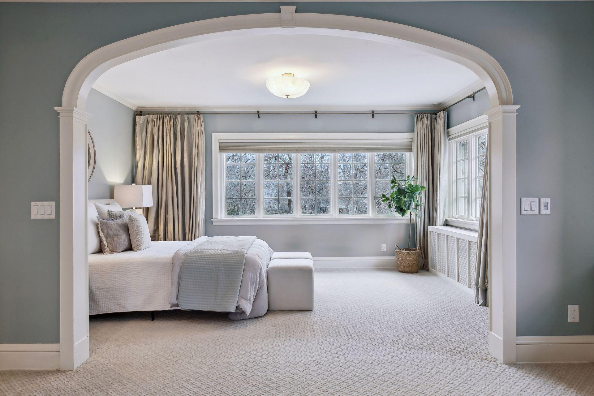 1418 Mount Curve Avenue