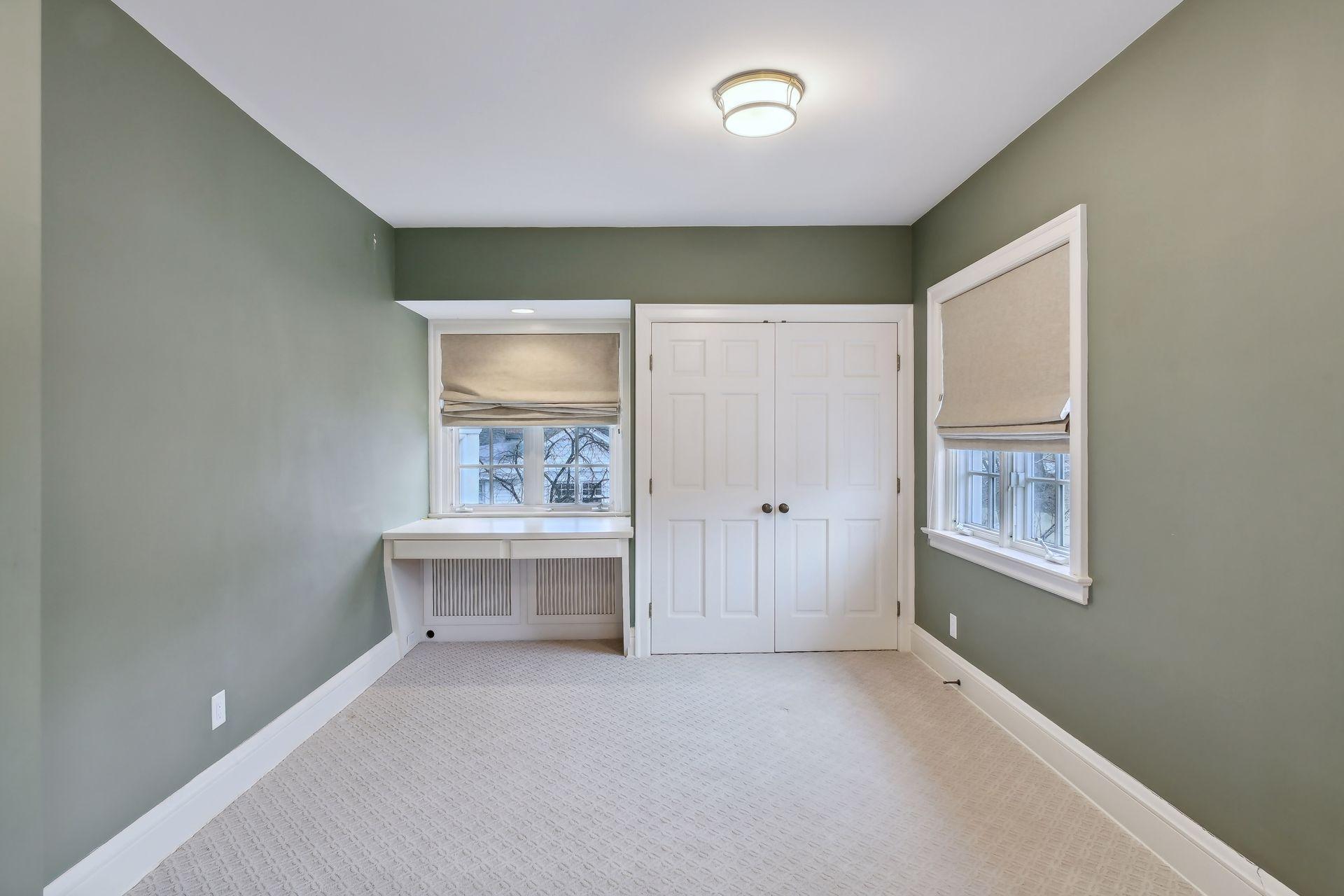 1418 Mount Curve Avenue