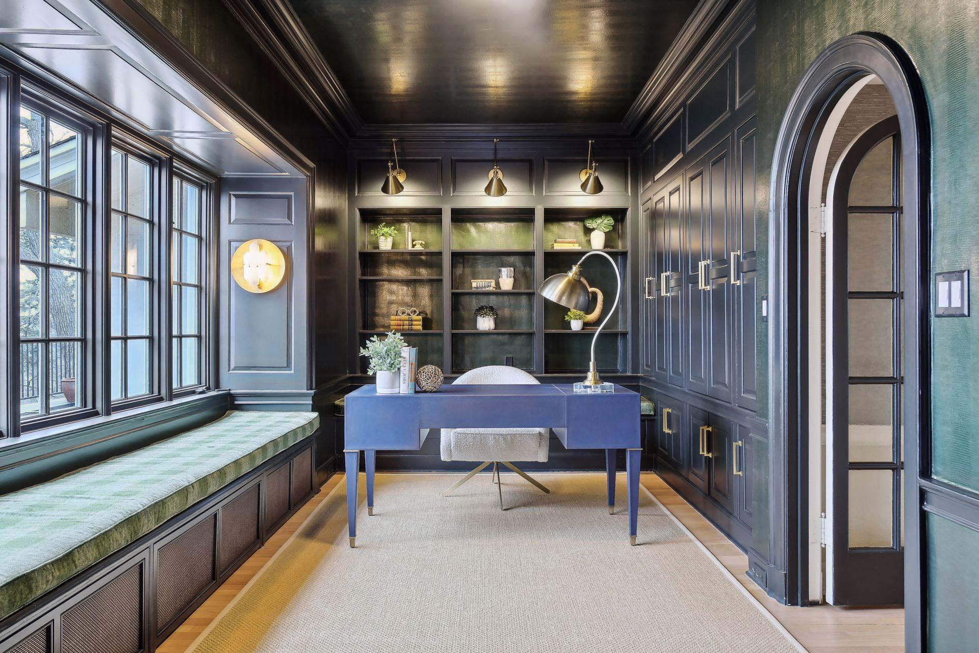 1418 Mount Curve Avenue