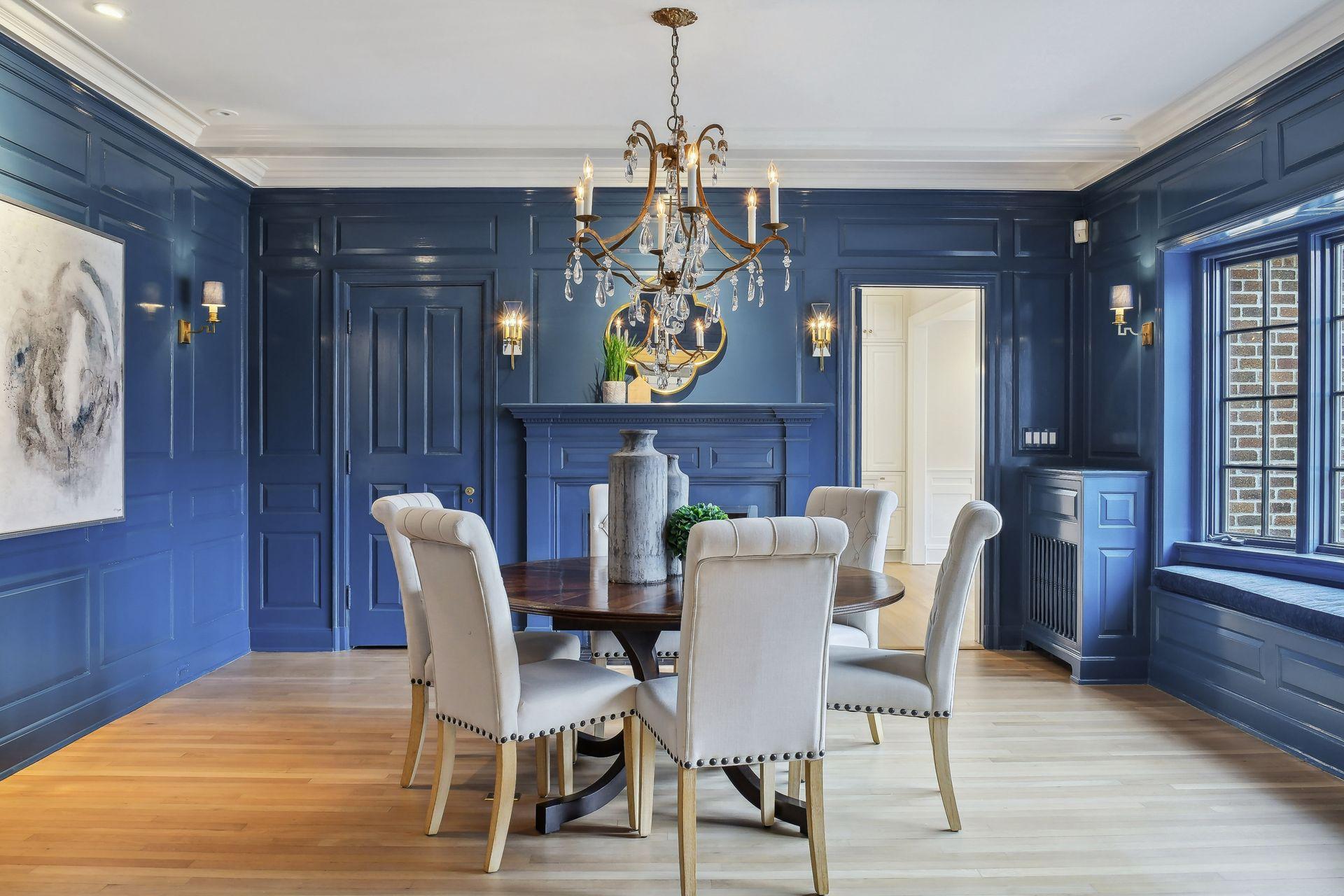 1418 Mount Curve Avenue