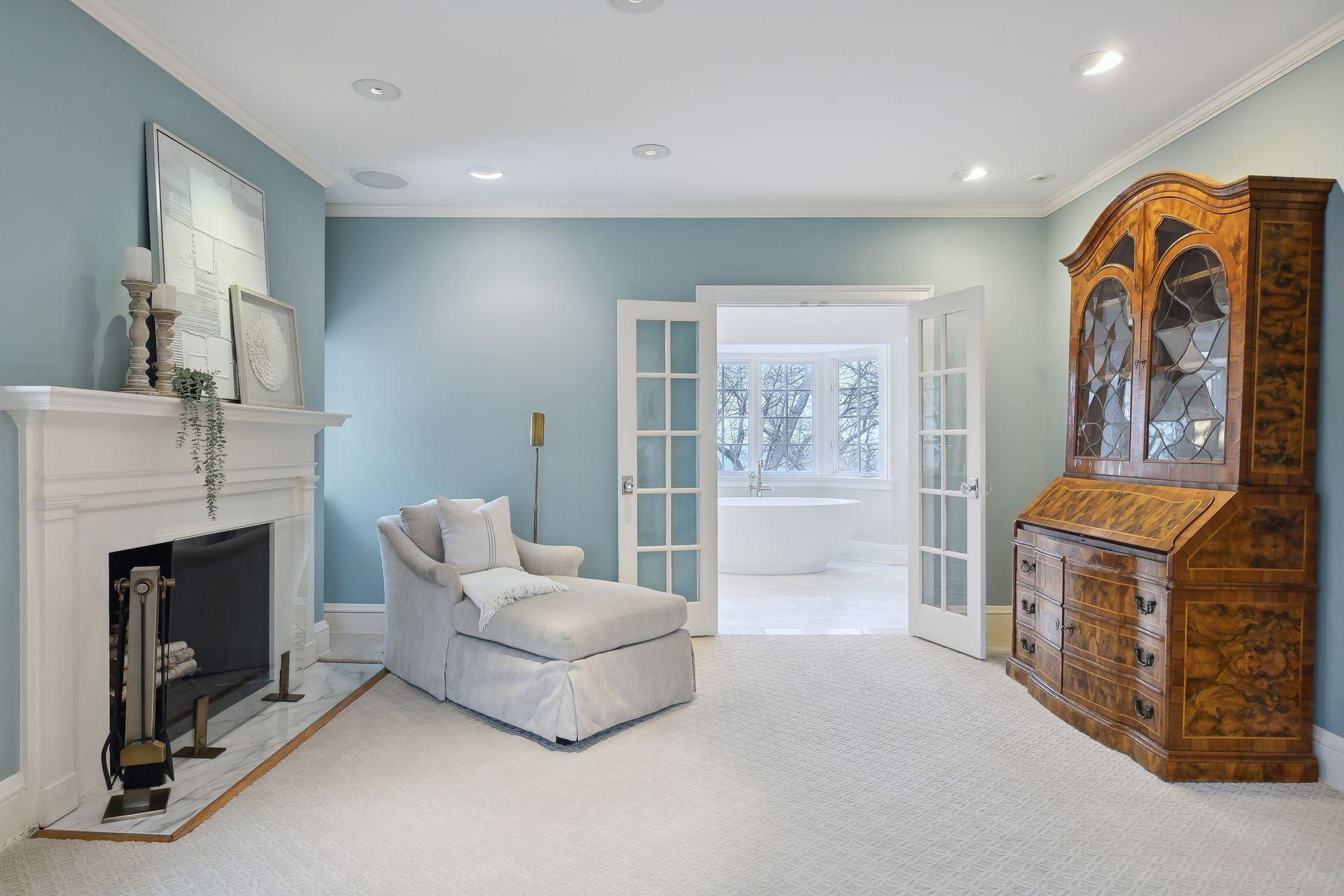 1418 Mount Curve Avenue